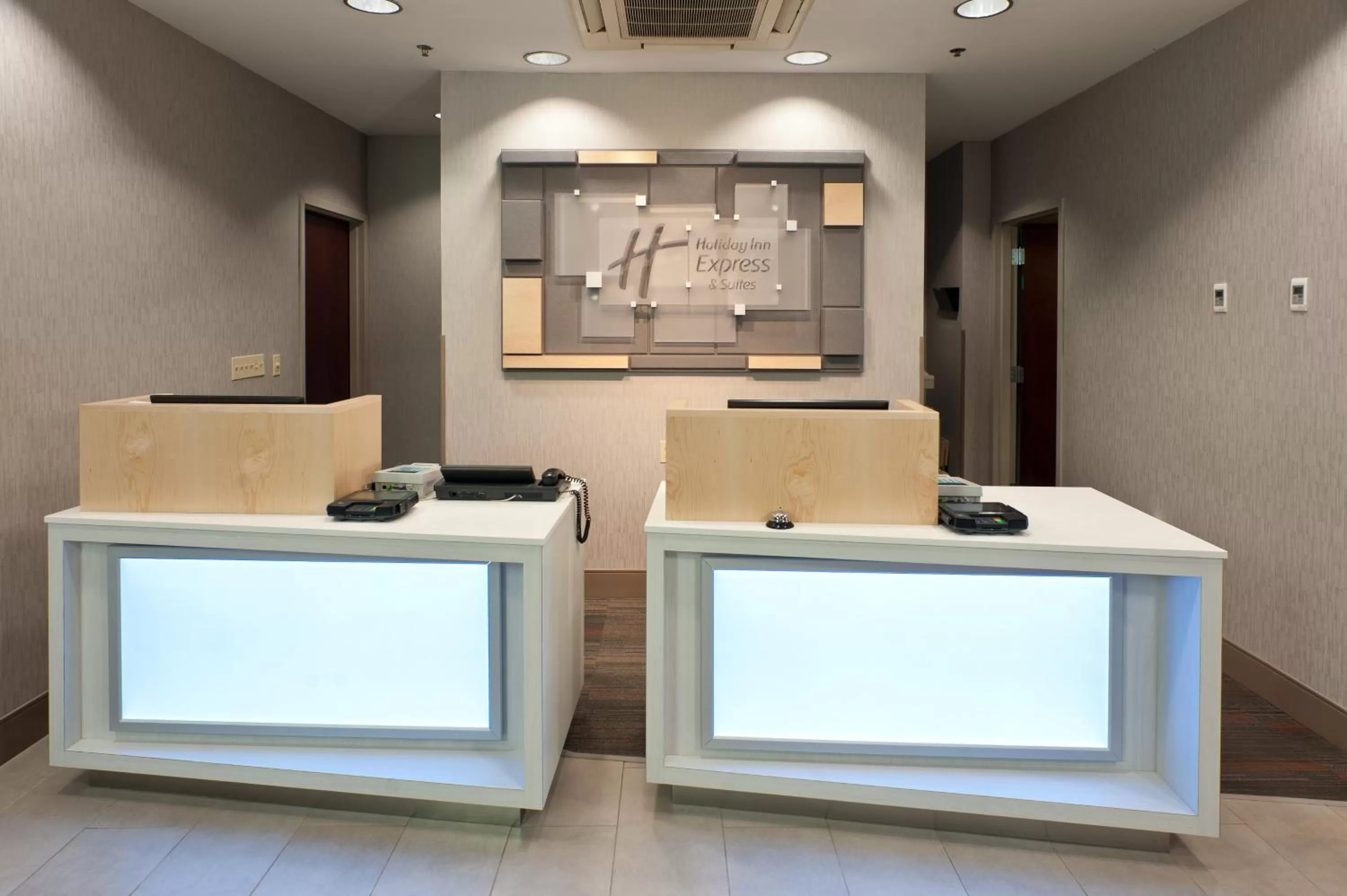 Property building in Holiday Inn Express Hotel & Suites Scott-Lafayette West by IHG