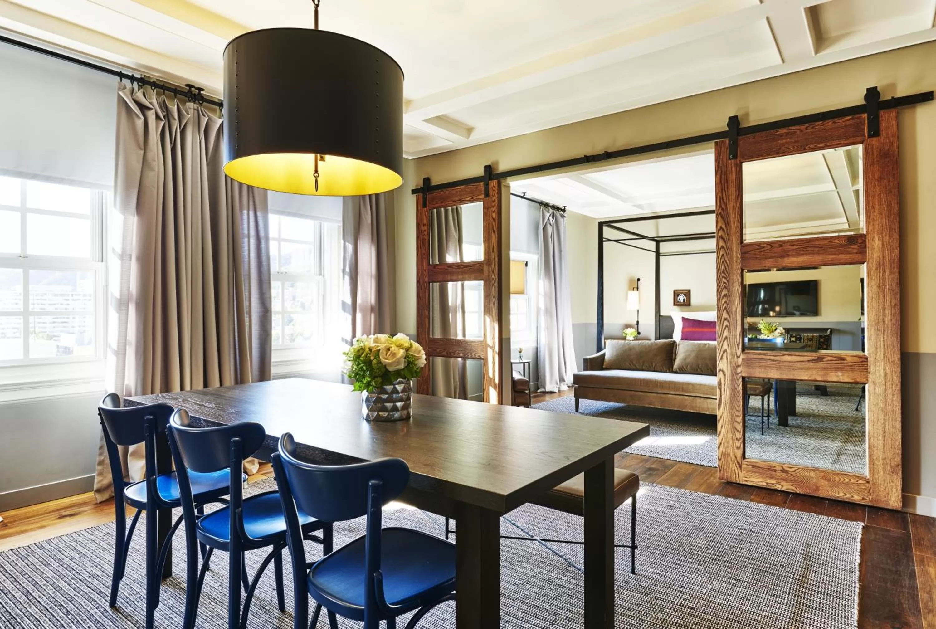 Seating area in The Hollywood Roosevelt