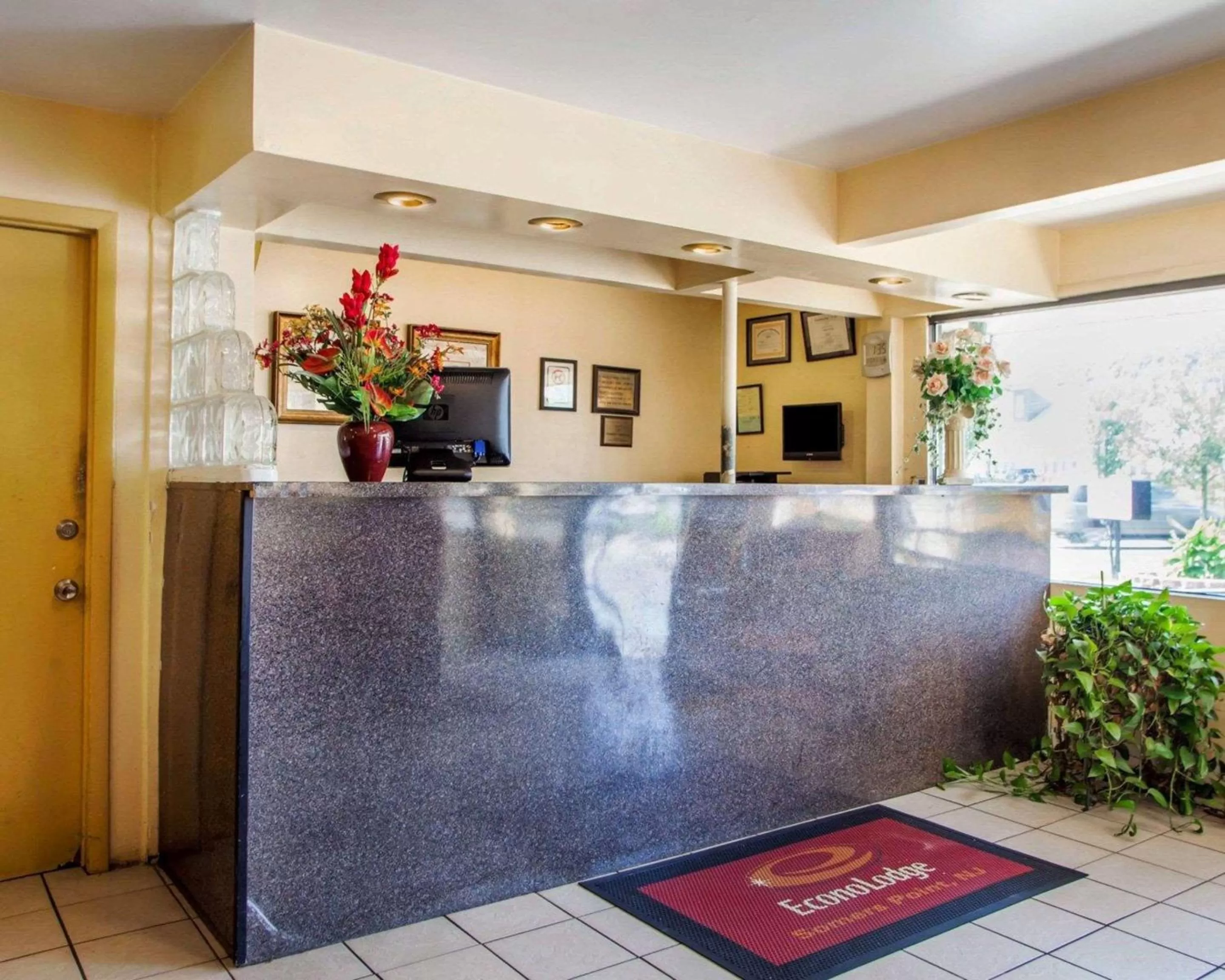 Lobby or reception in Econo Lodge Somers Point