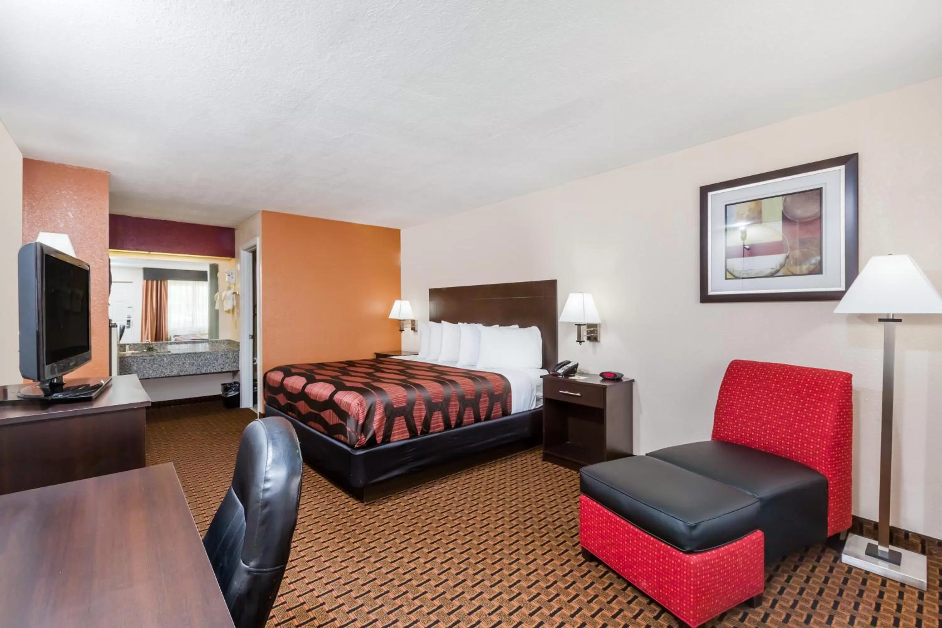 Photo of the whole room, Bed in Days Inn by Wyndham Pearl/Jackson Airport