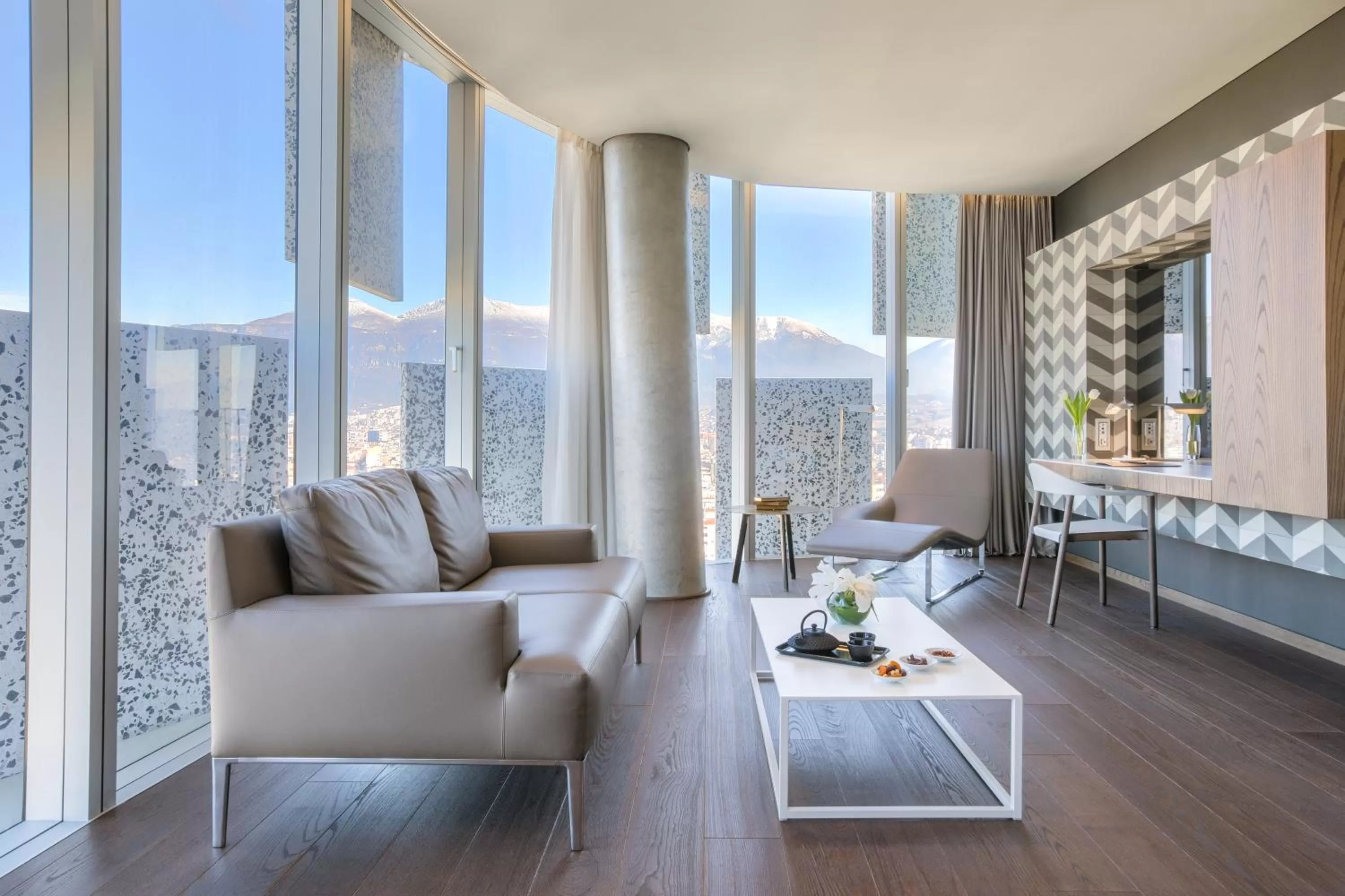 Seating area in Maritim Hotel Plaza Tirana