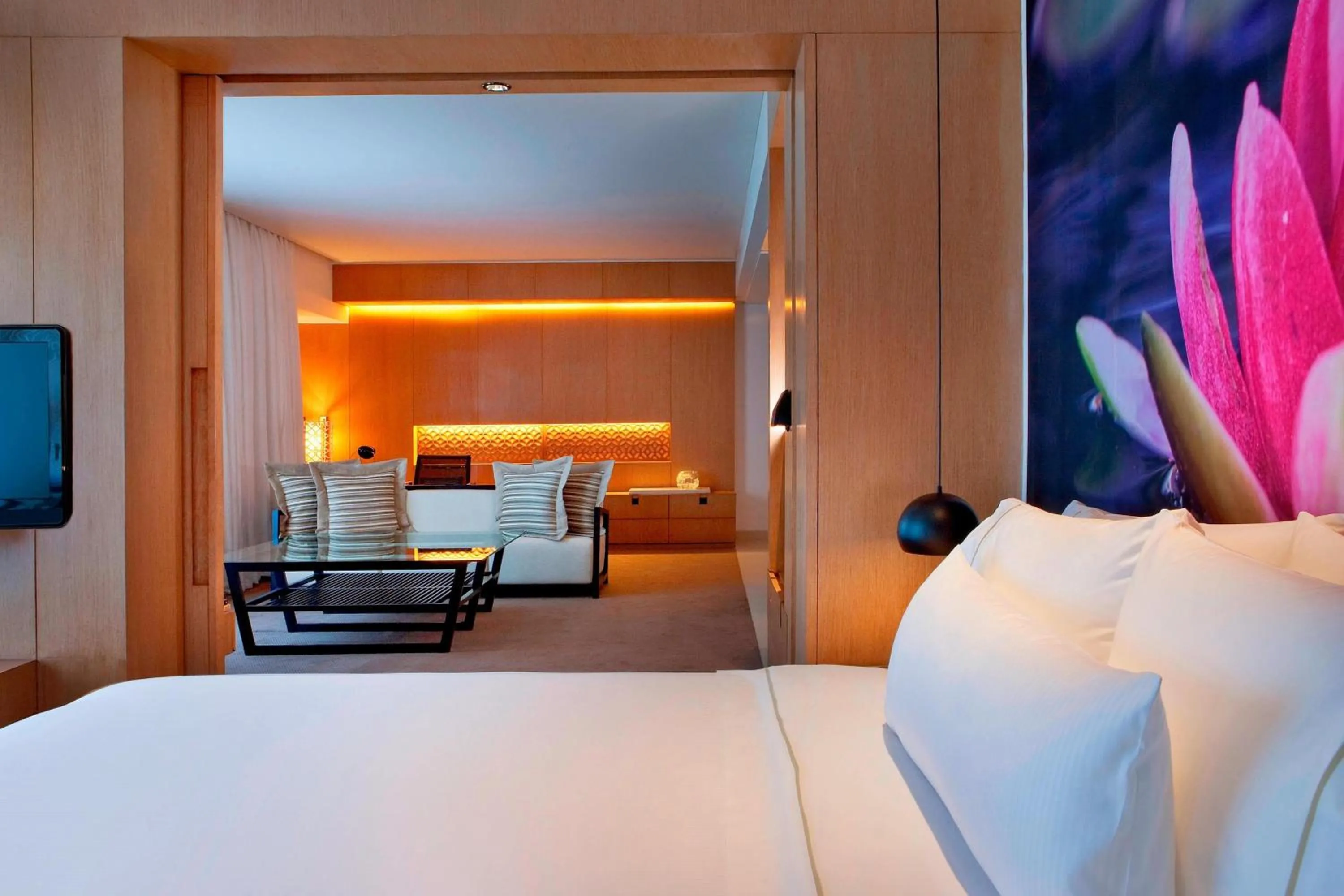 Photo of the whole room, Bed in The Westin Hyderabad Mindspace