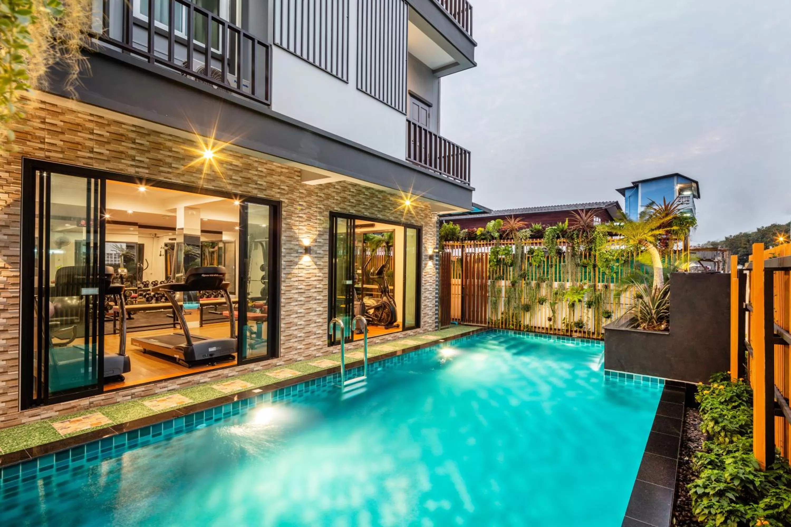 Swimming pool in Penyos Suite