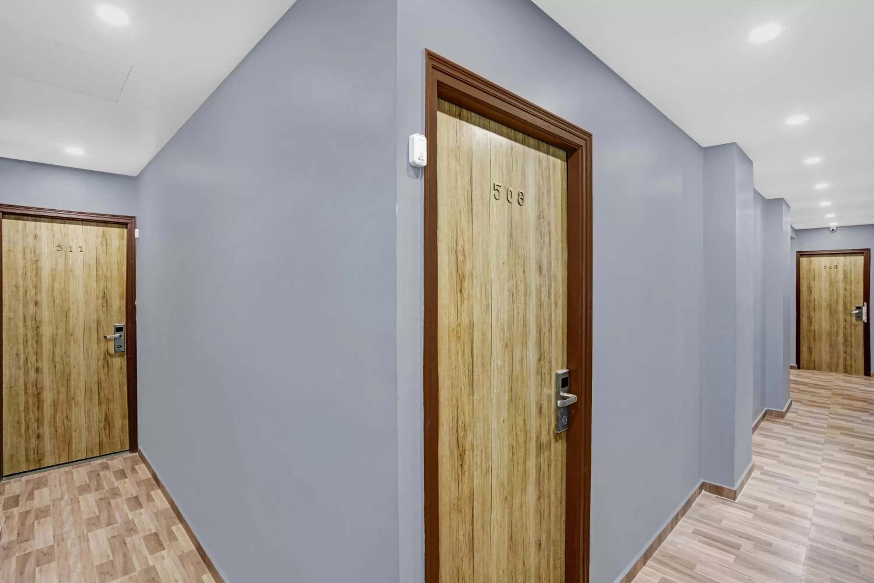 Treebo Trend Freedom Star, Vile Parle