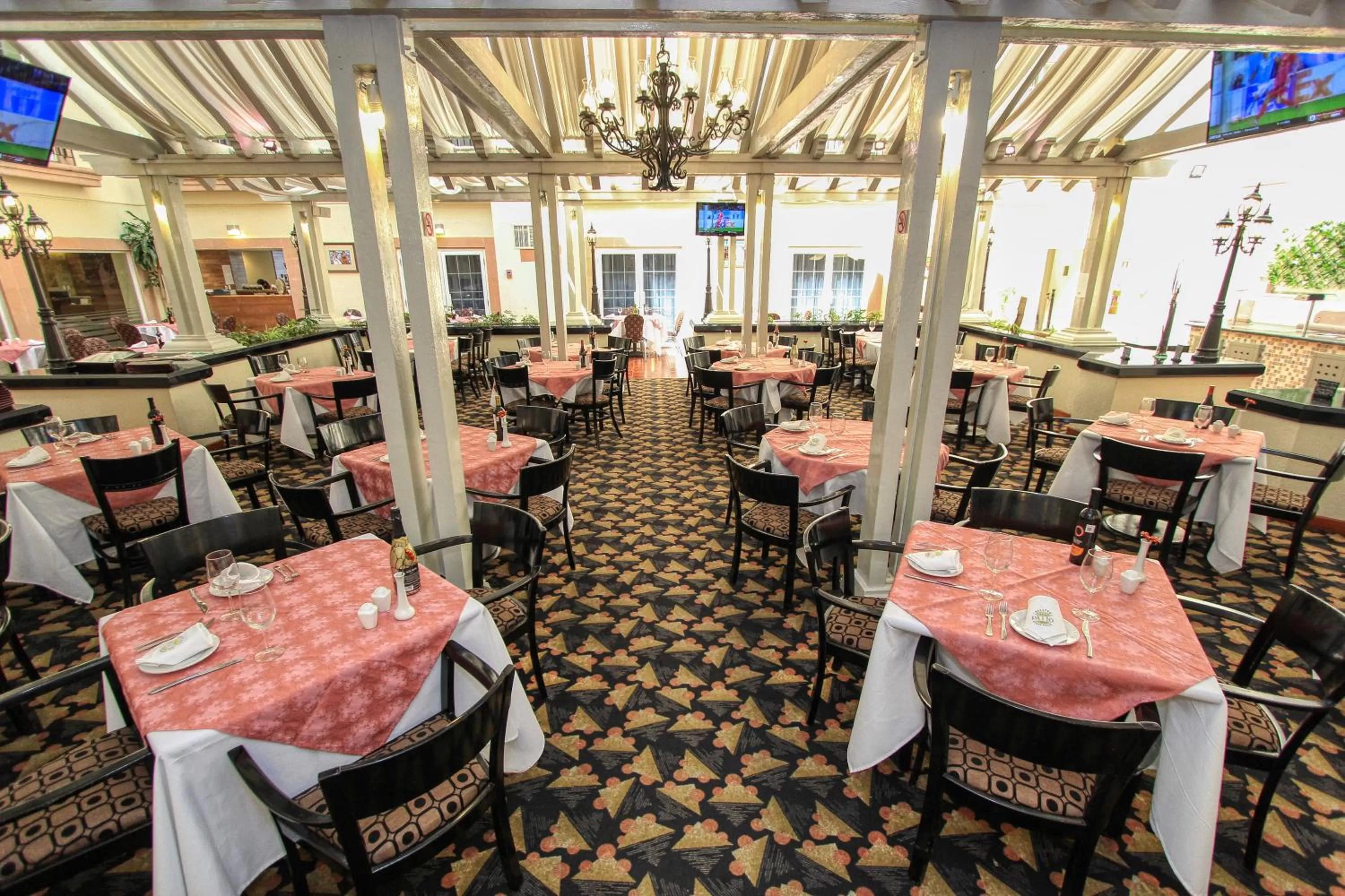 Restaurant/places to eat in Holiday Inn Leon by IHG