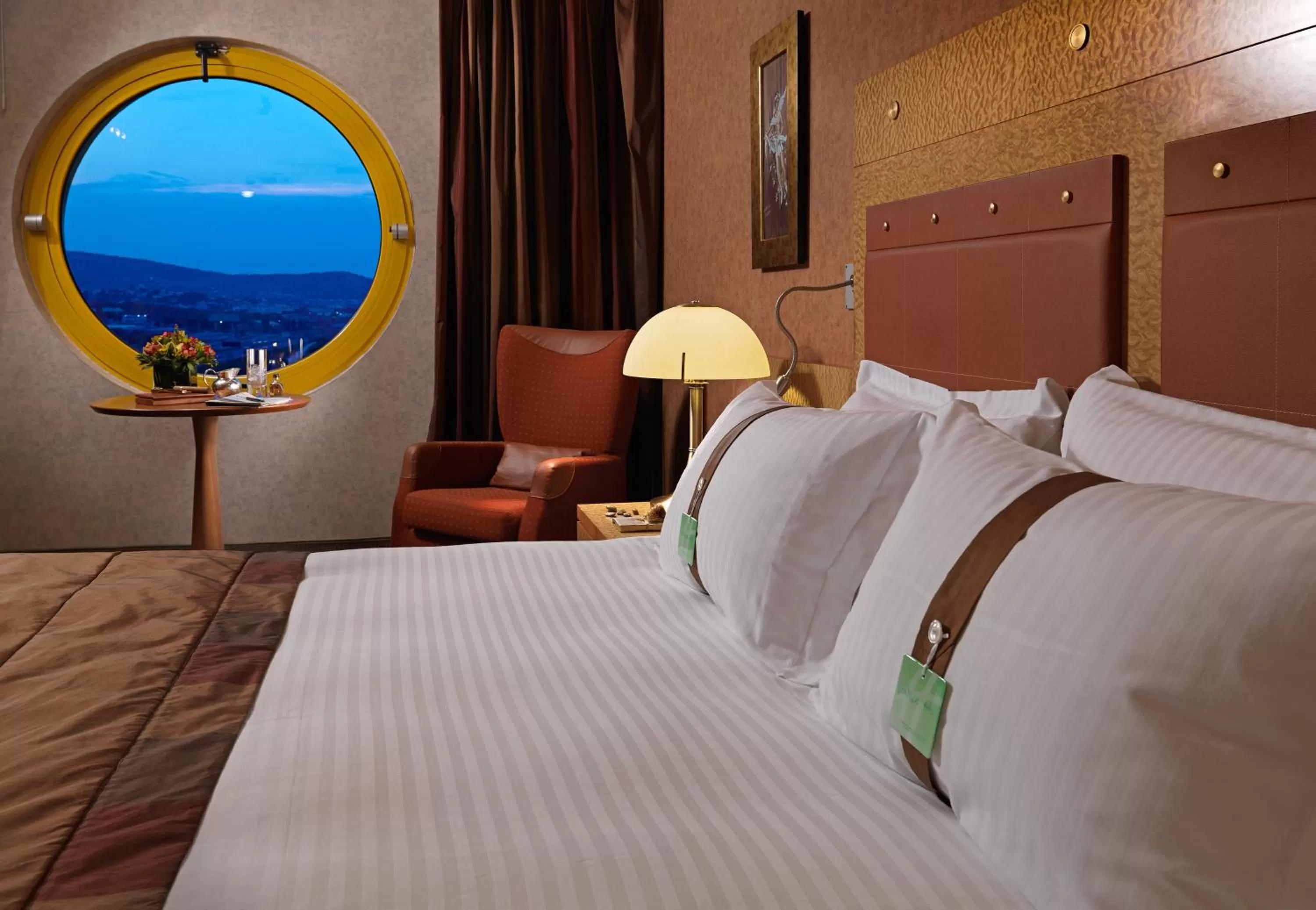 Photo of the whole room, Bed in Holiday Inn Athens Attica Av, Airport W. by IHG