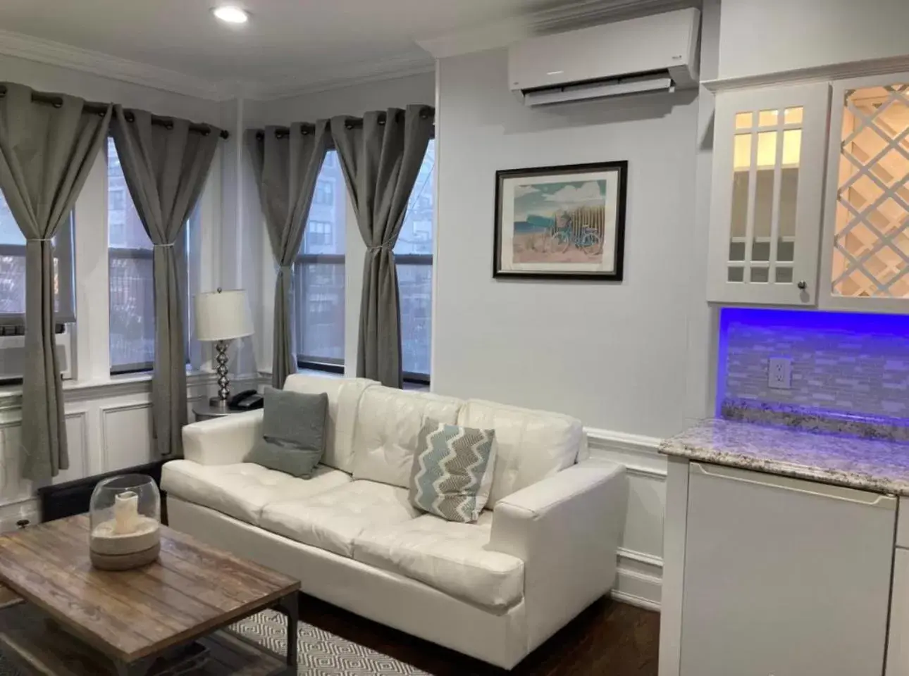 Queen Suite with Sea View in Long Beach Hotel Queen Suite with Sea View in Long Beach Hotel