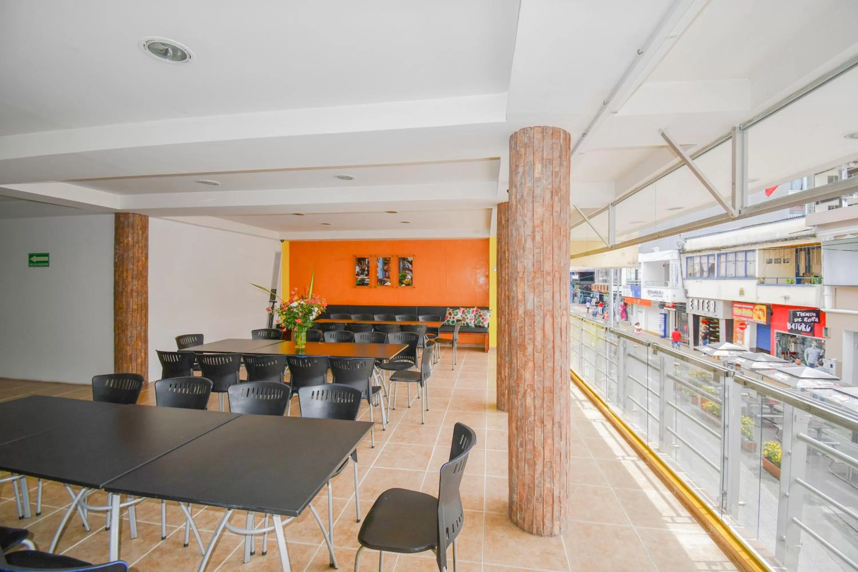 Business facilities in Hotel Mónaco Armenia