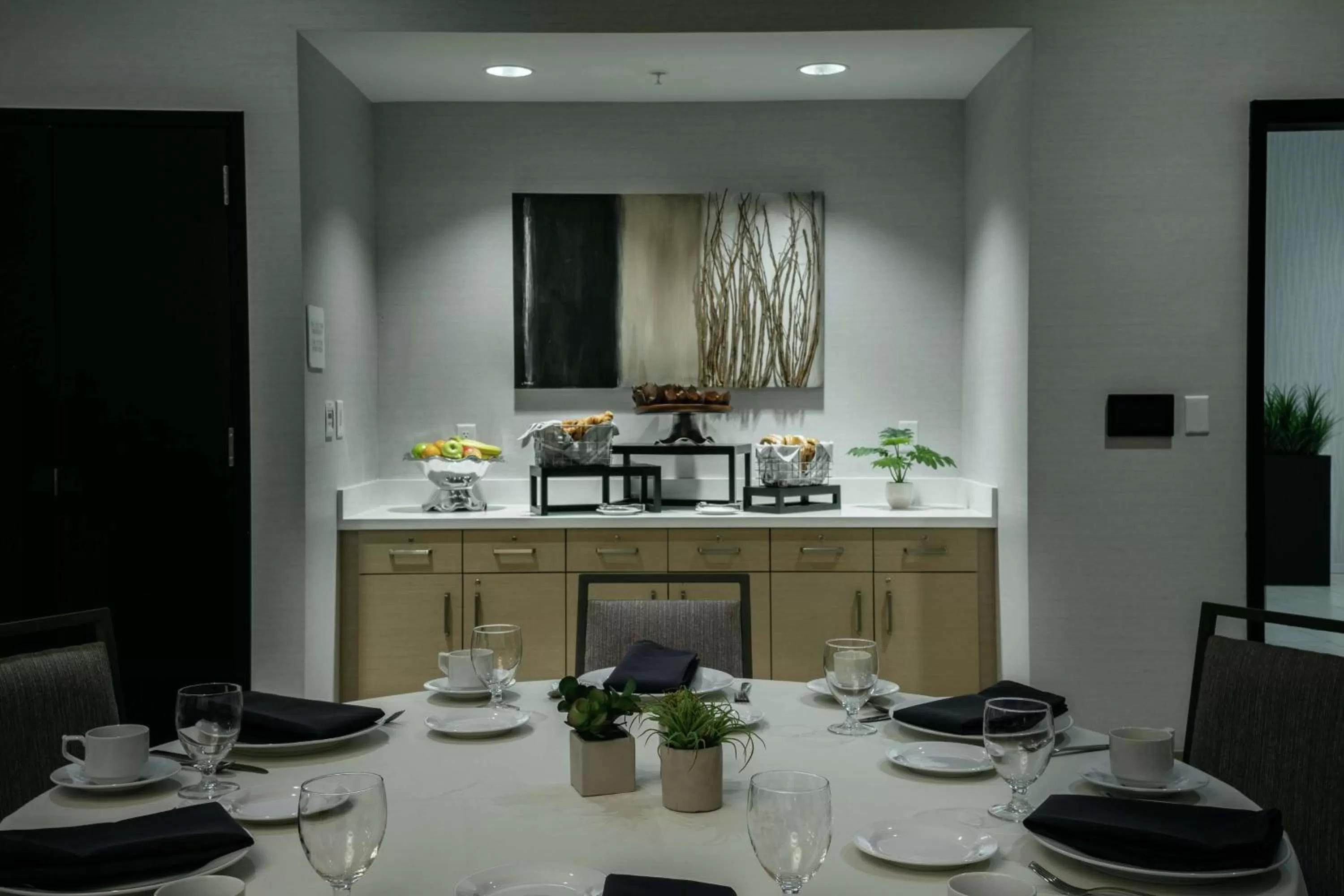 Meeting/conference room in Hilton Garden Inn Seattle Bellevue Downtown, WA