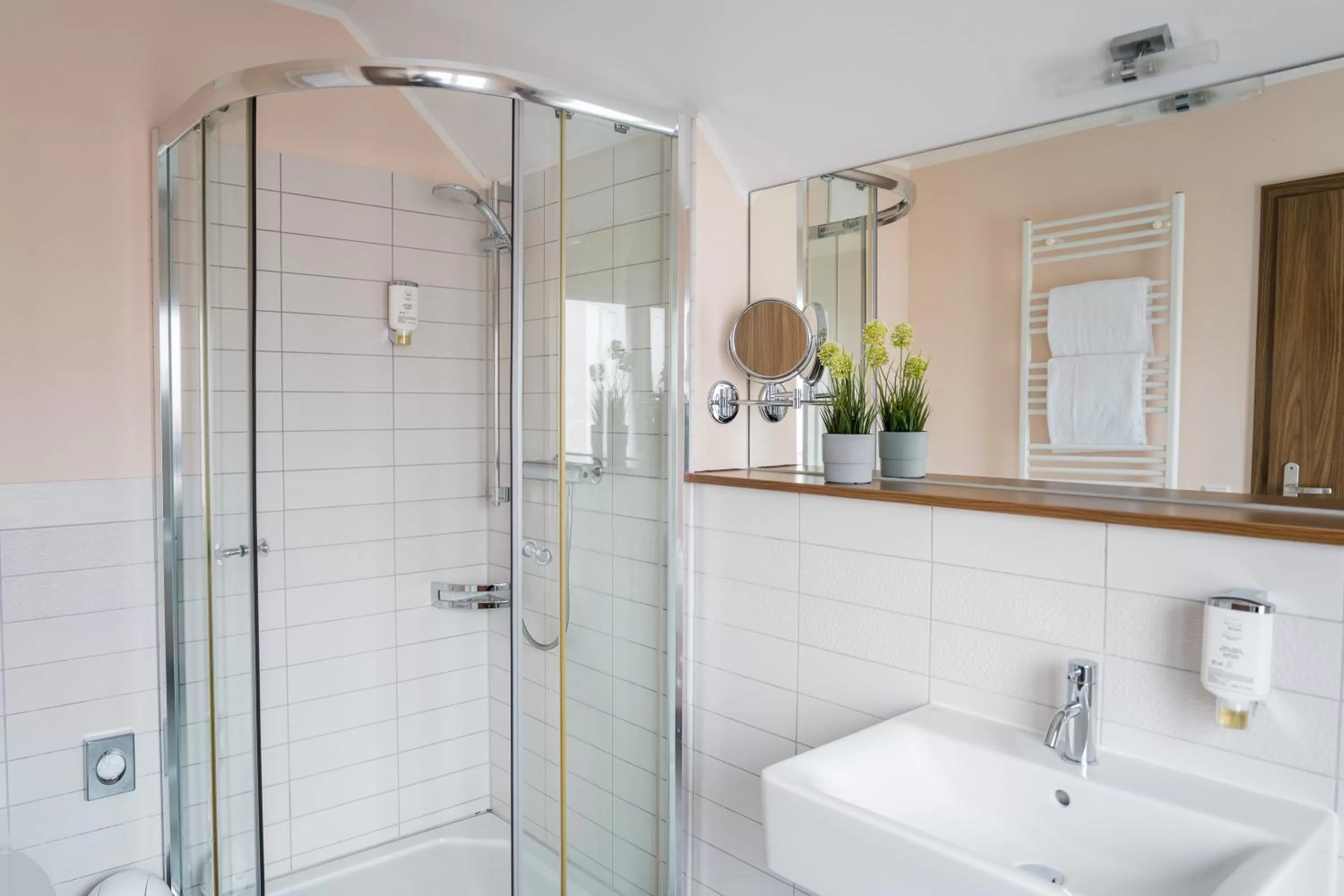 Shower, Bathroom in Point Hotel Apartments and Rooms