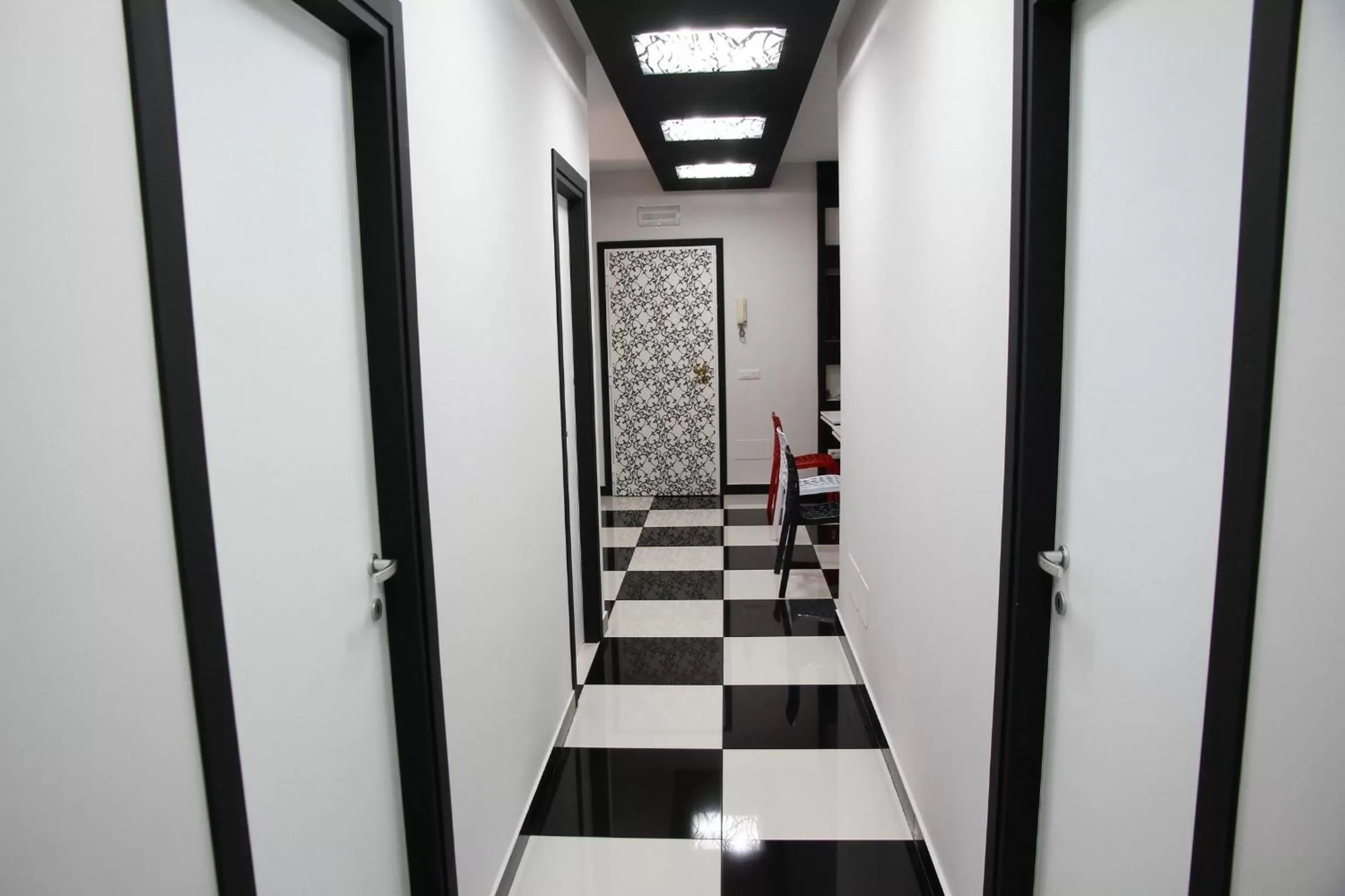 Other in Black & White G&G