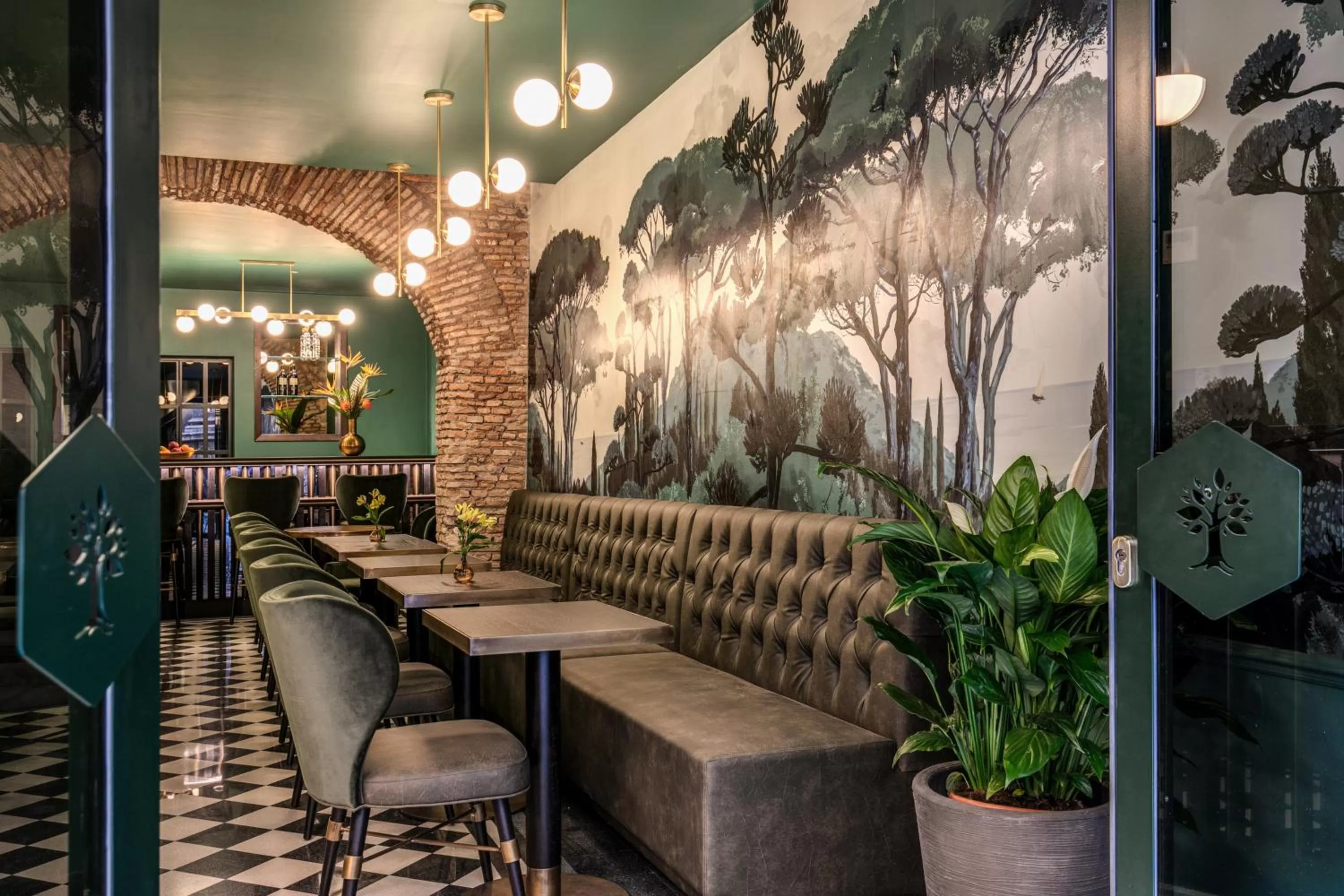 Lobby or reception in Tree Charme Parliament Boutique Hotel