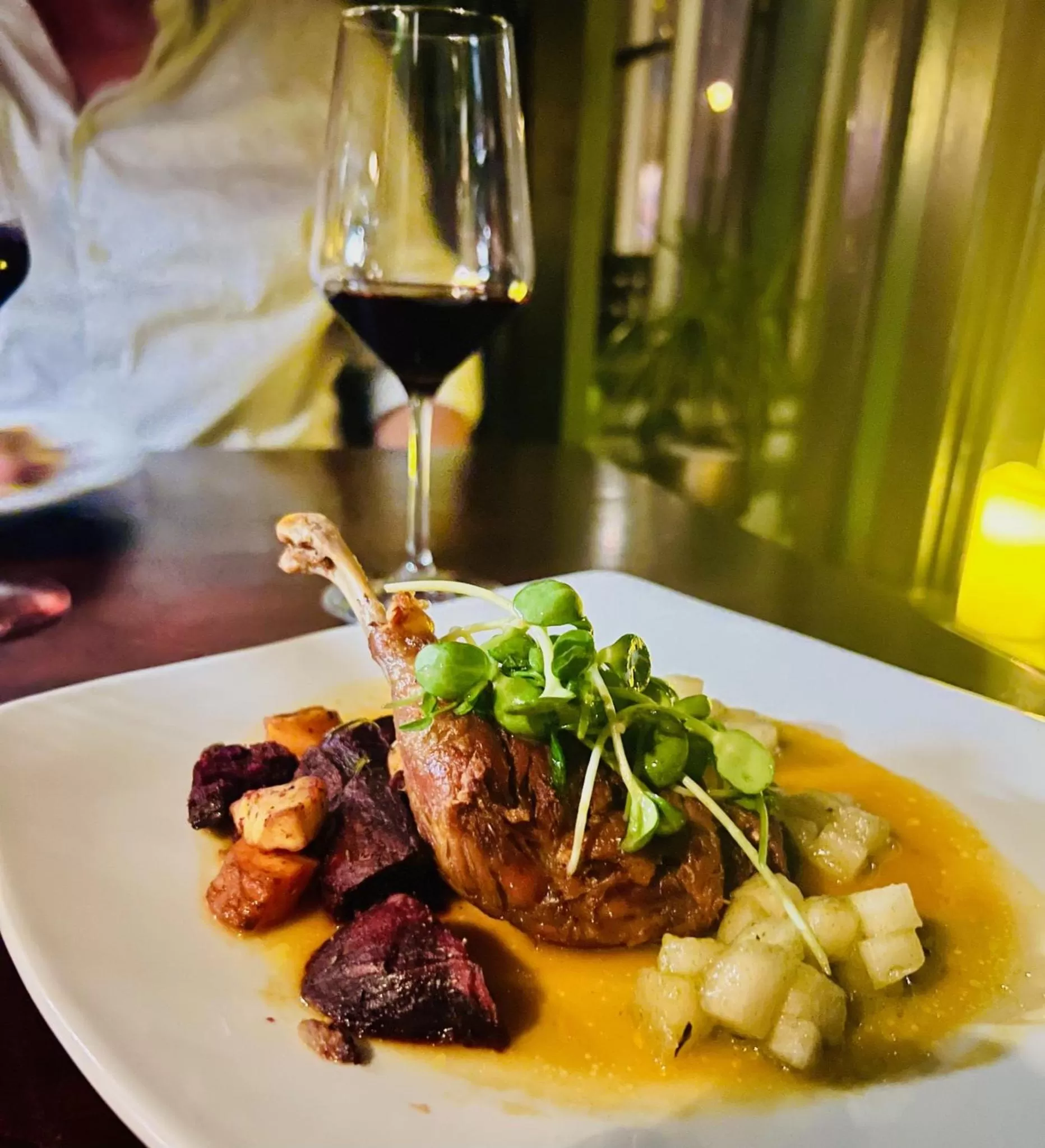 Restaurant/places to eat in The Inn at 2nd & C