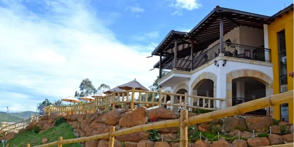 Property Building in Hotel Las Rocas Resort Villanueva
