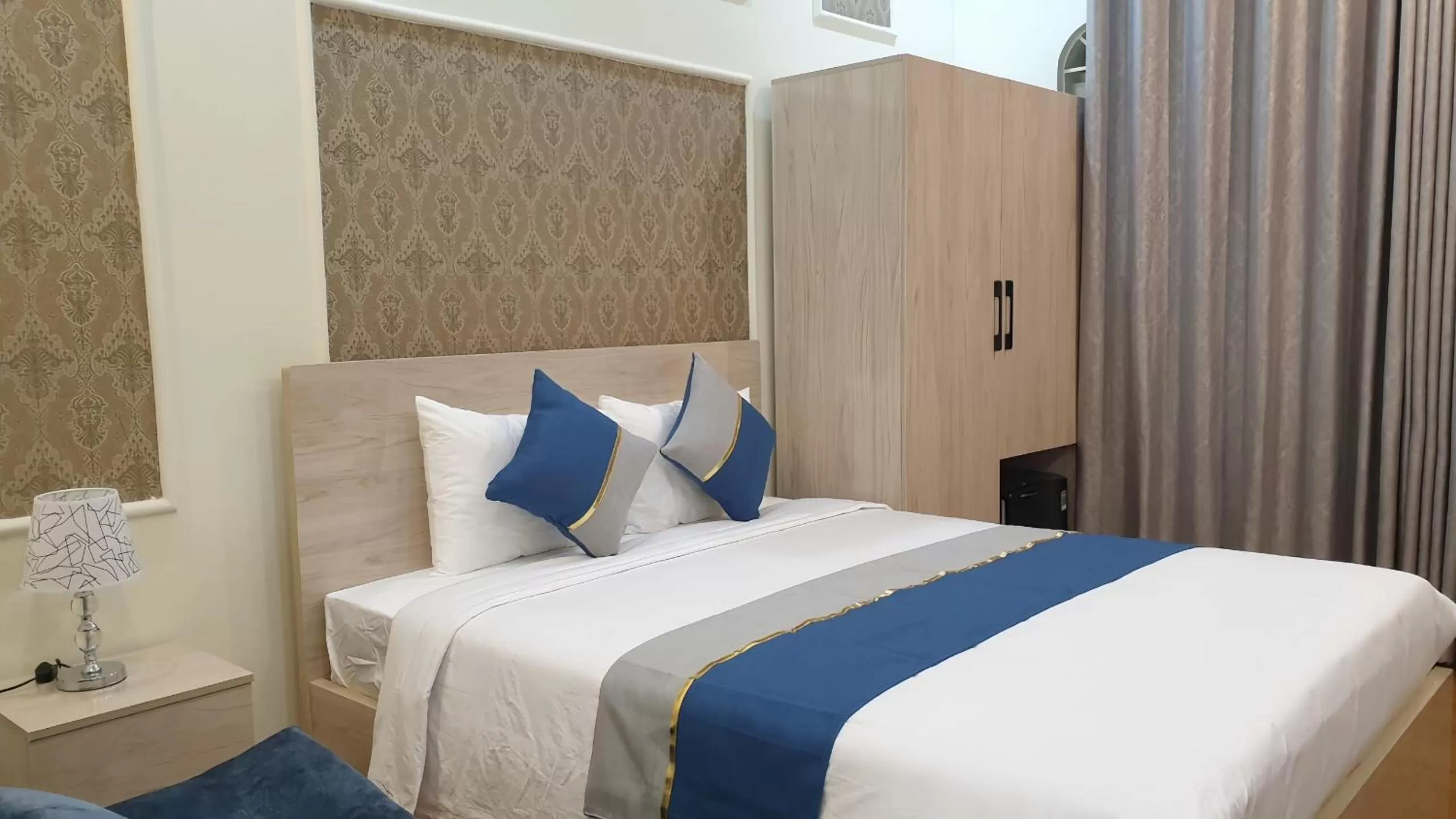 Bed in Chez Lotus Rose