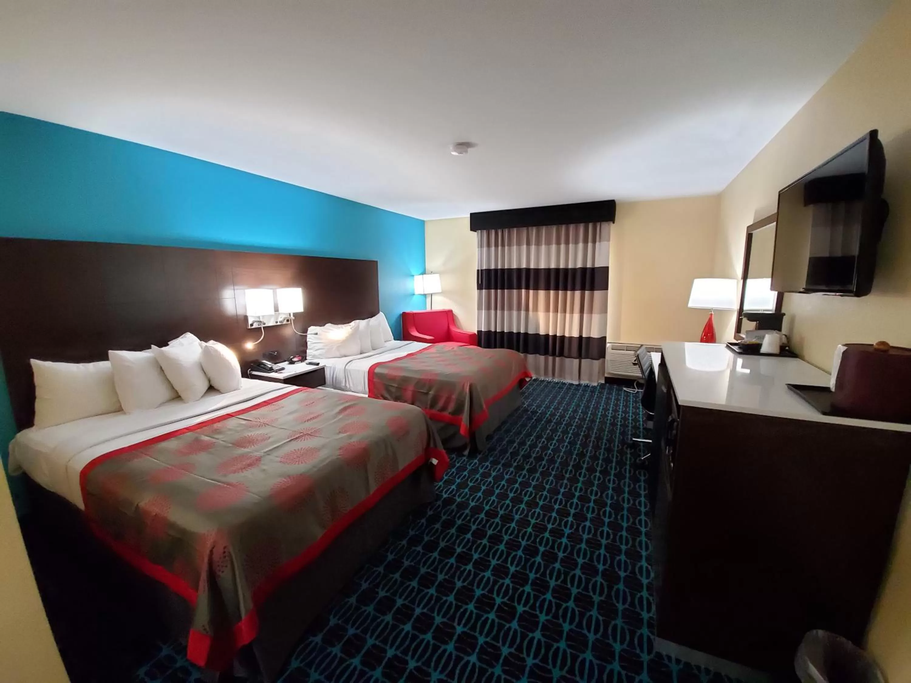 Bedroom, Bed in Ramada by Wyndham Groton Mystic