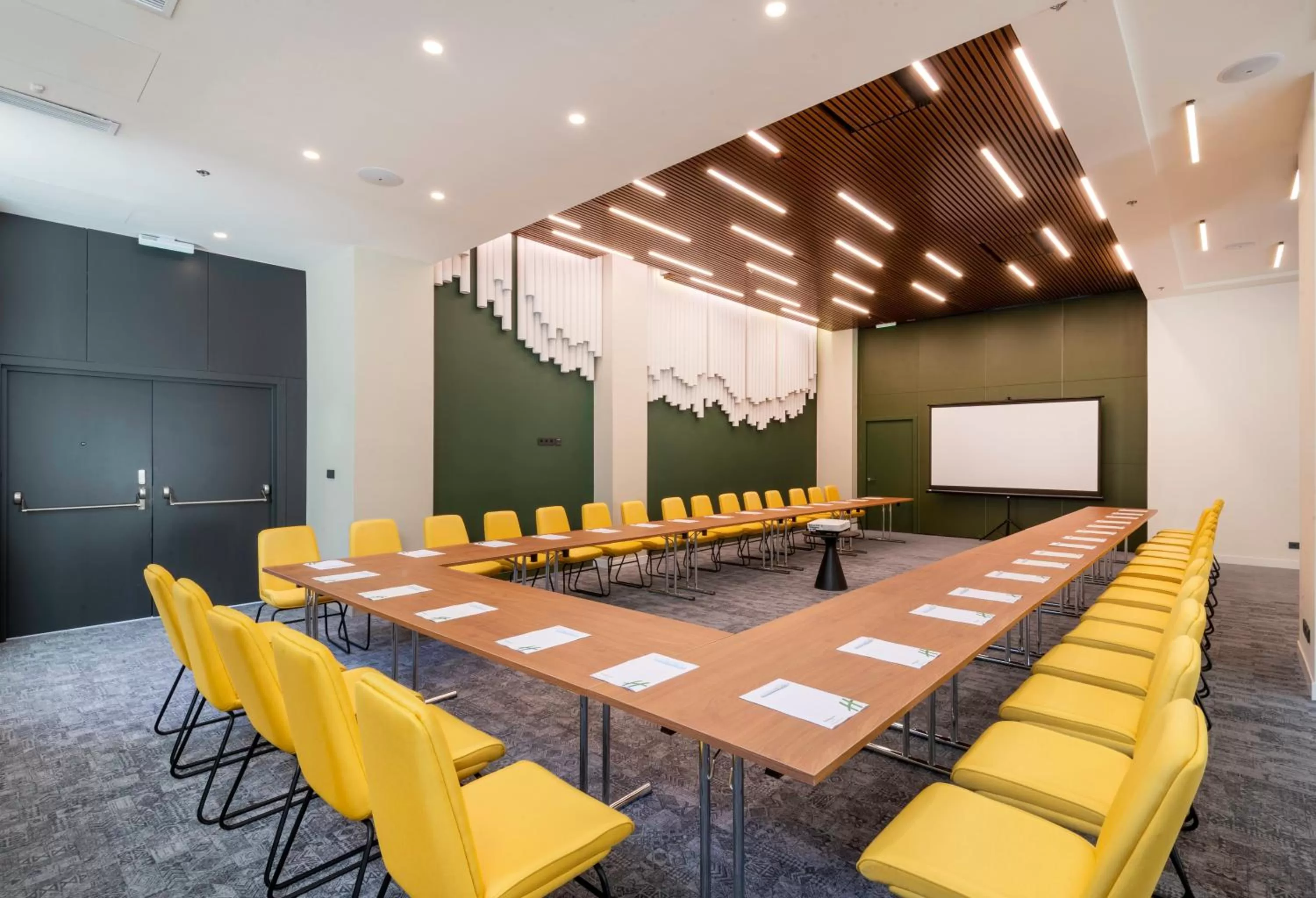Meeting/conference room in Holiday Inn Yerevan - Republic Square by IHG