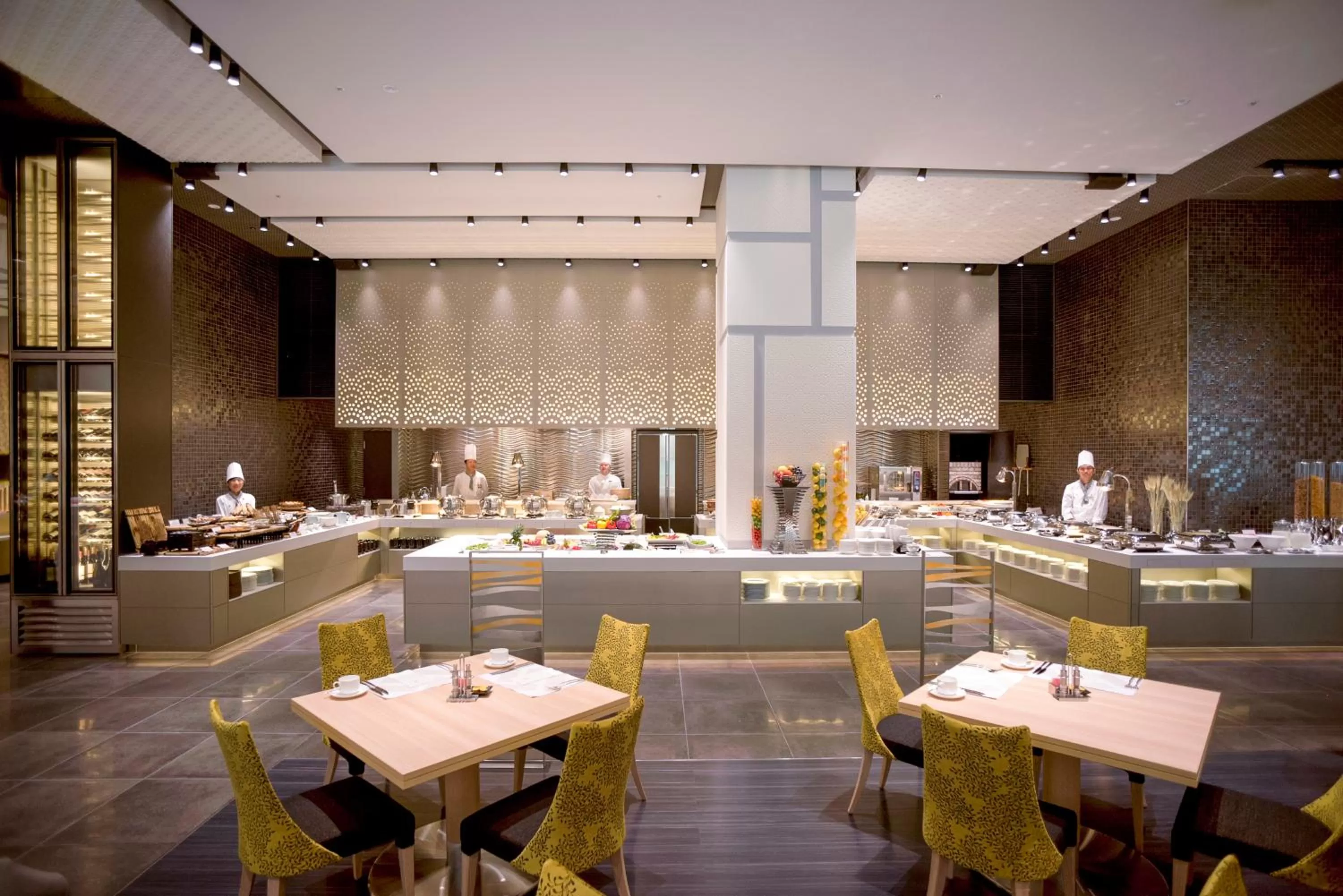 Restaurant/places to eat in Hotel Metropolitan Edmont Tokyo