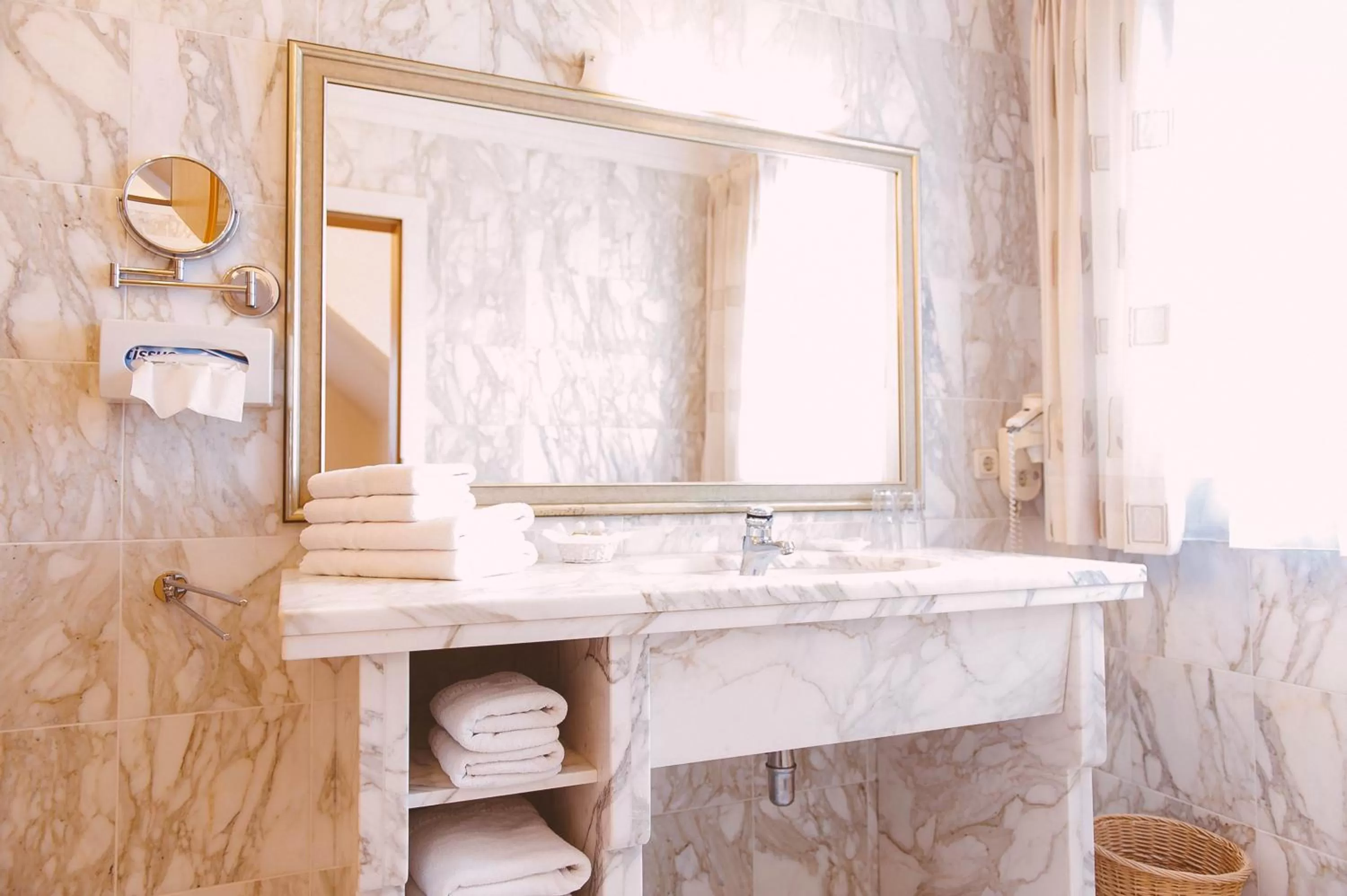 Bathroom in Schüdlbauer´s Hotel-Restaurant-Bar