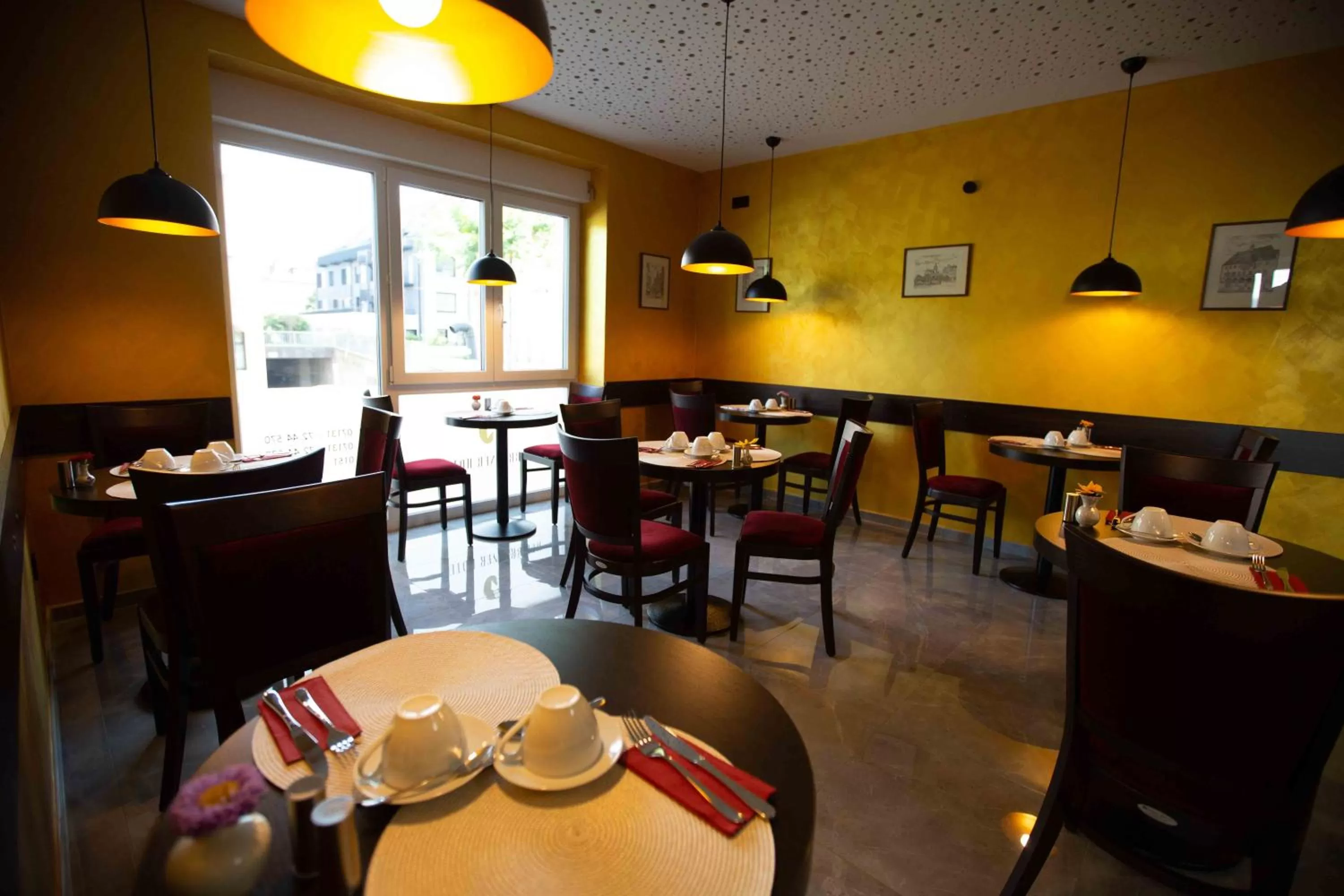 Restaurant/places to eat in Heilbronner Hotel am schönen Theater