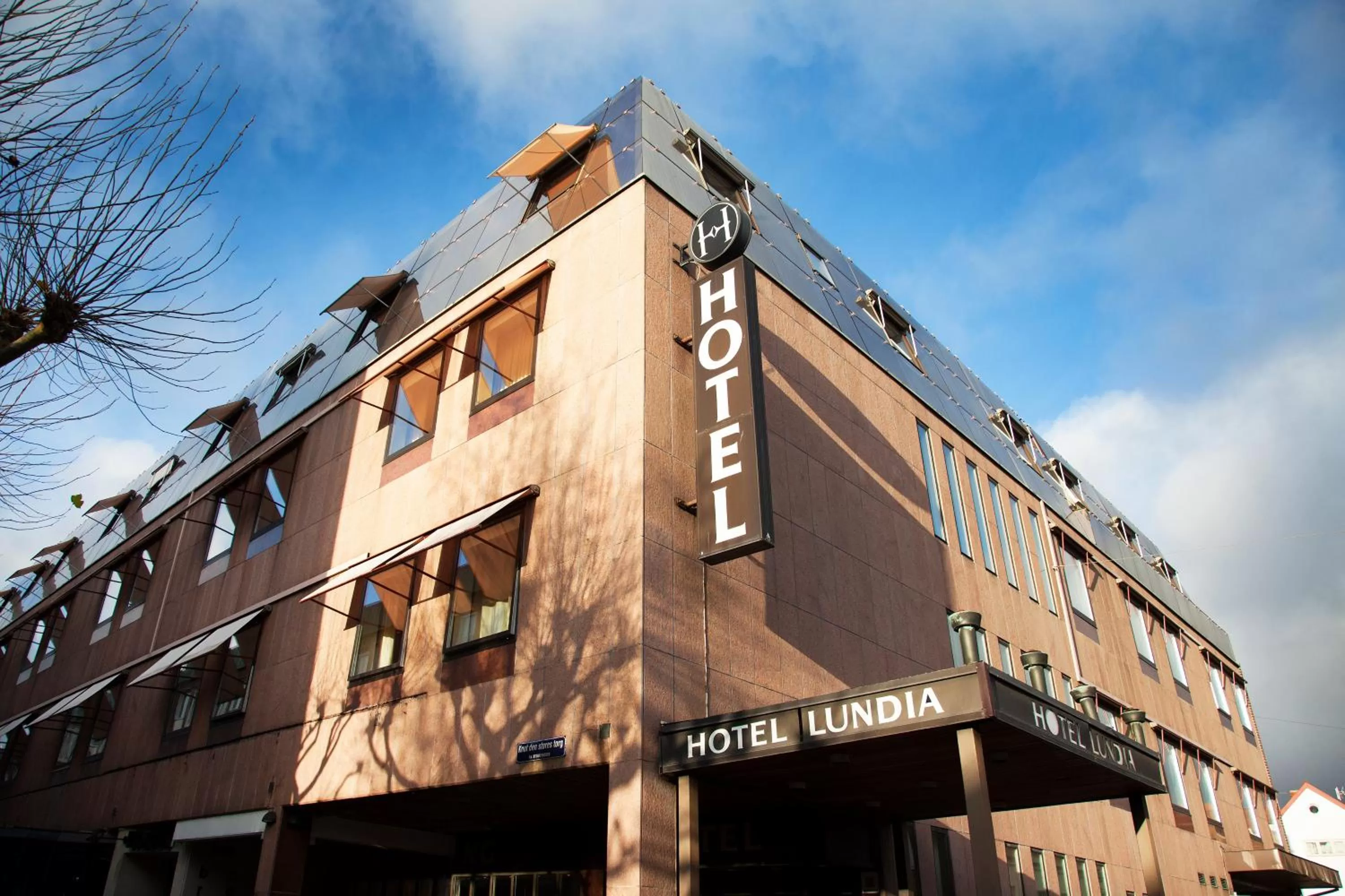 Facade/entrance in Hotel Lundia