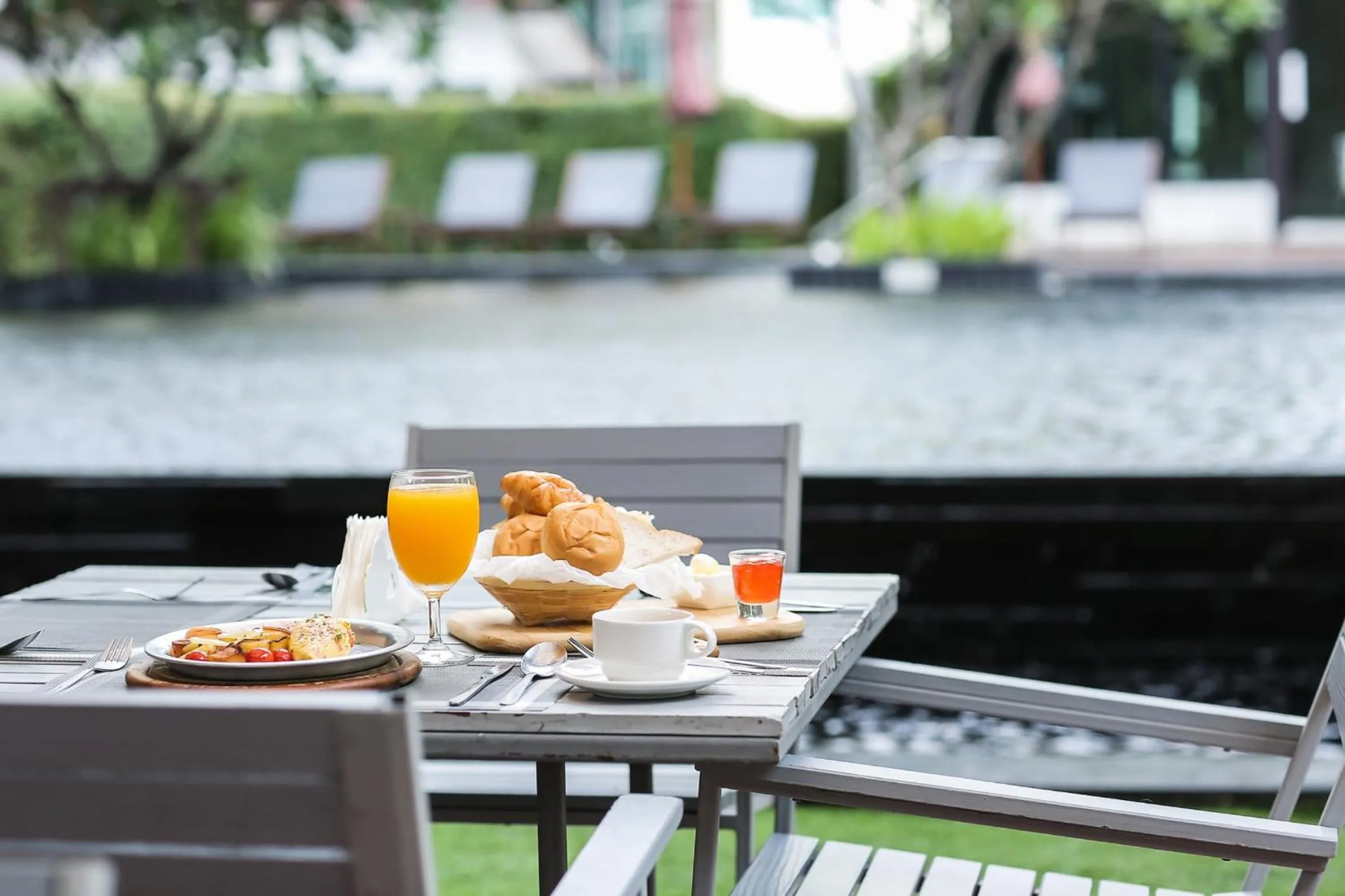 Patio in Fifth Pattaya Jomtien By Shiwalai Int