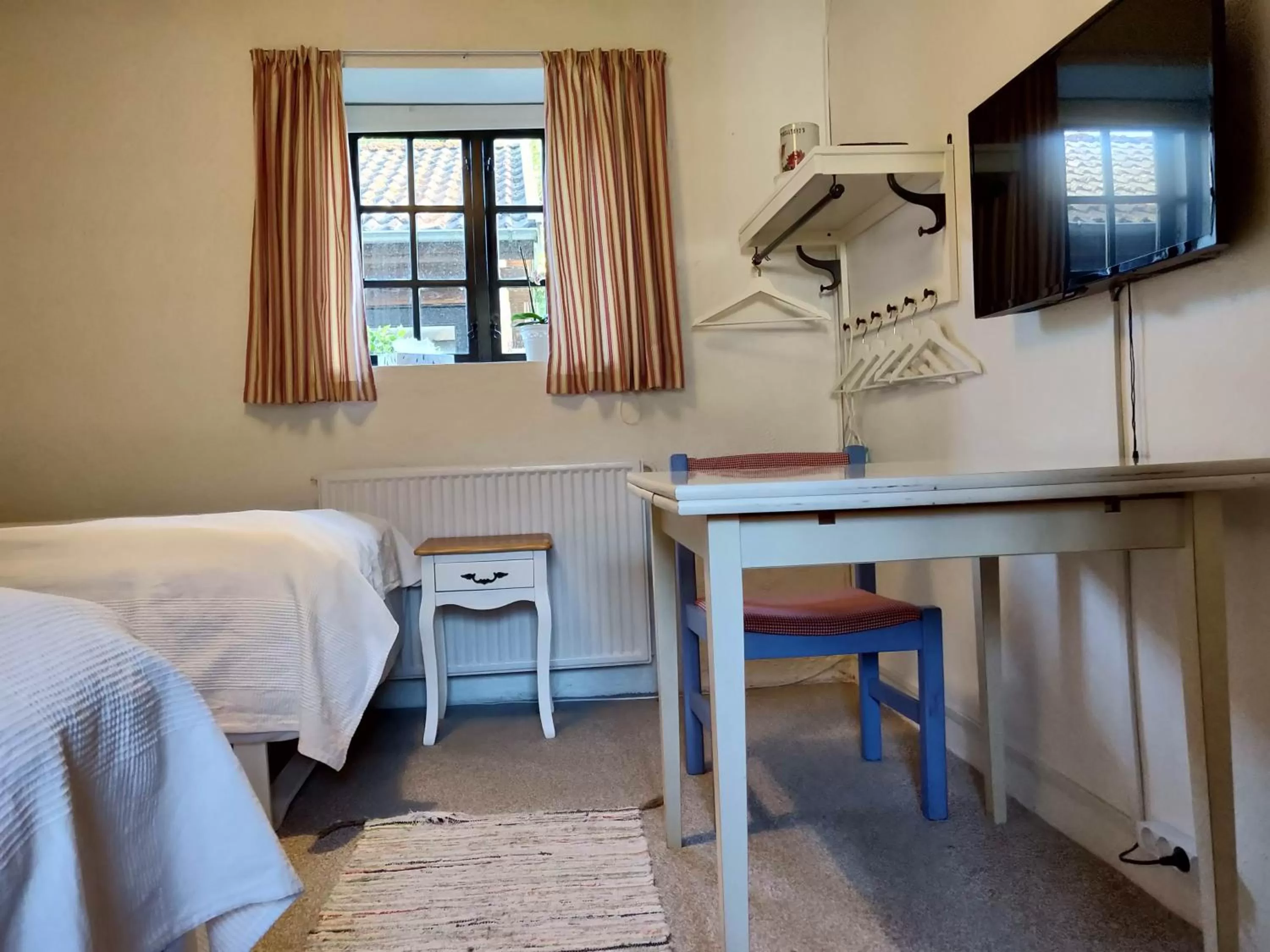 TV/Entertainment Center in Dåstrup Bed & Breakfast