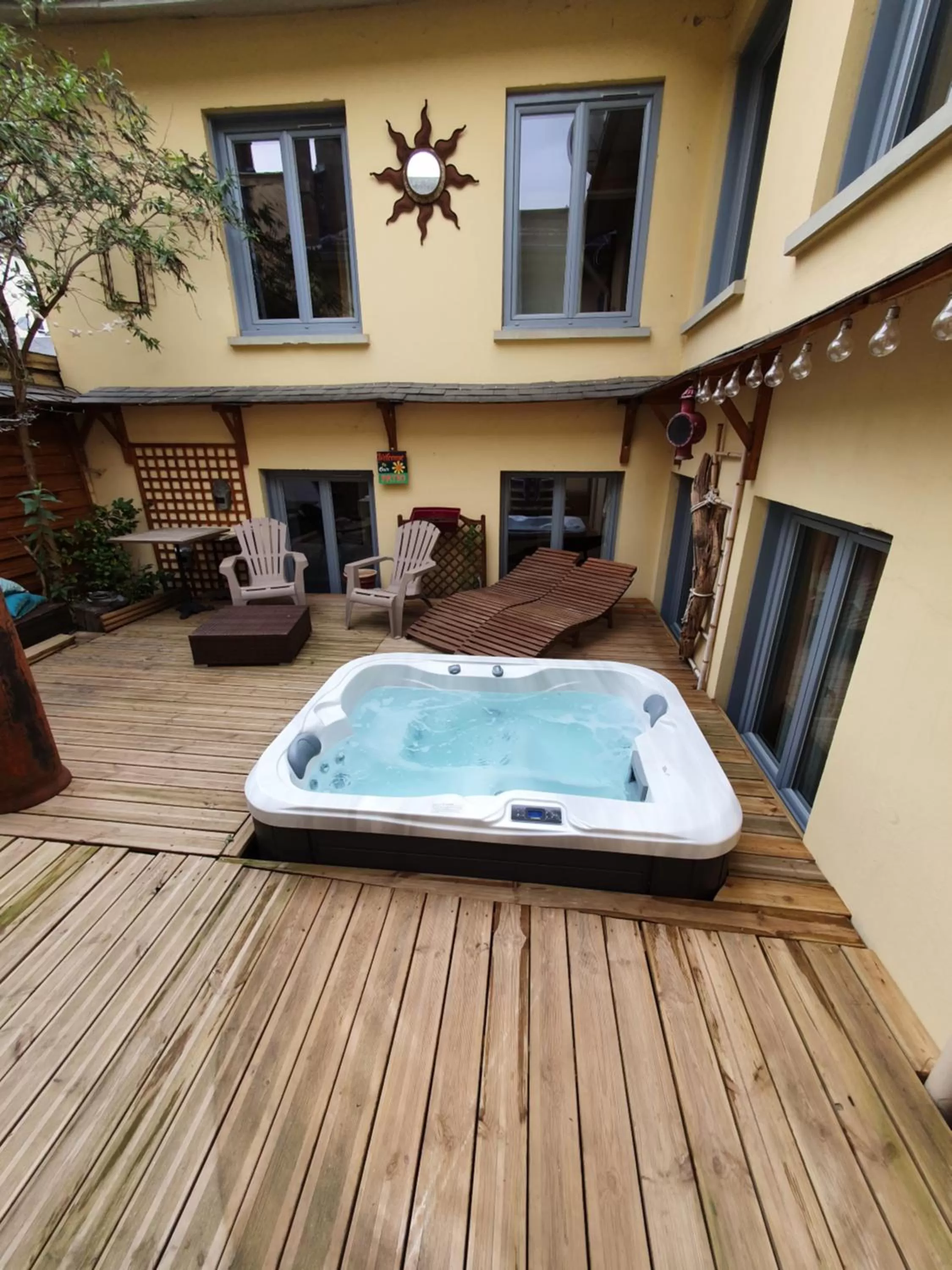 Hot Tub in Le Patio de Luchon