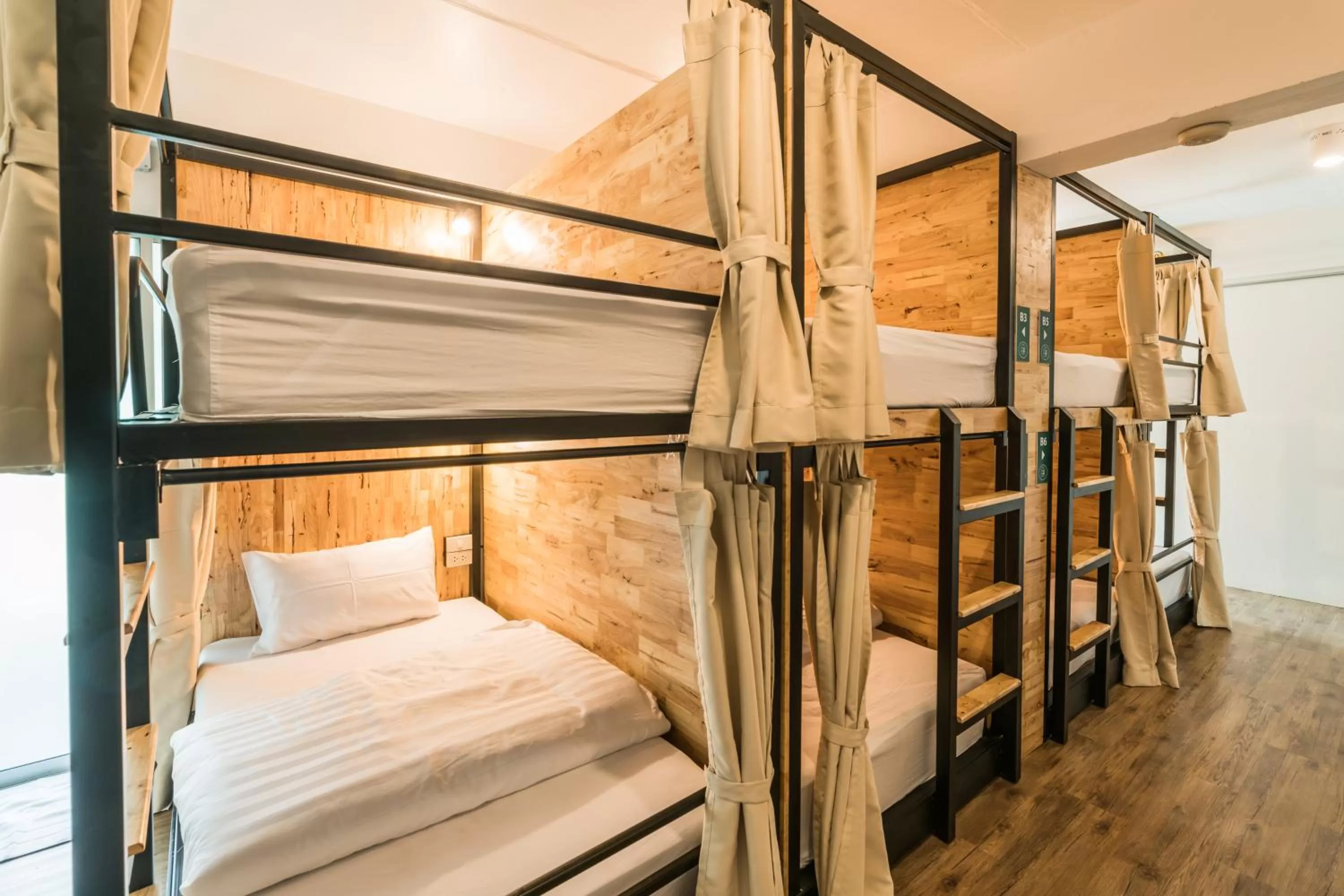 Bed in Your Space Hotel Prasingh