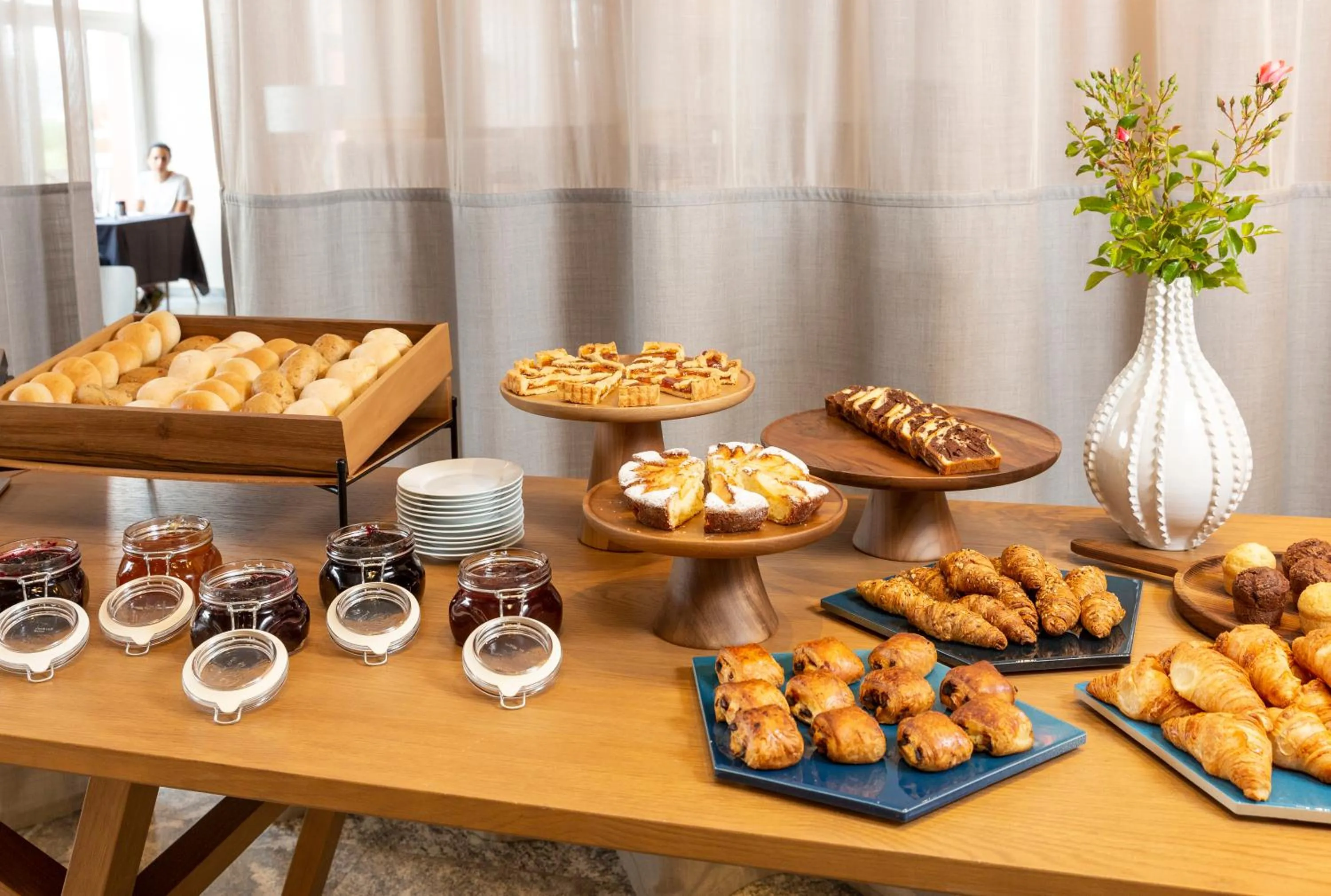 Buffet breakfast in Hotel de Charme Laveno - Luxury all Inclusive