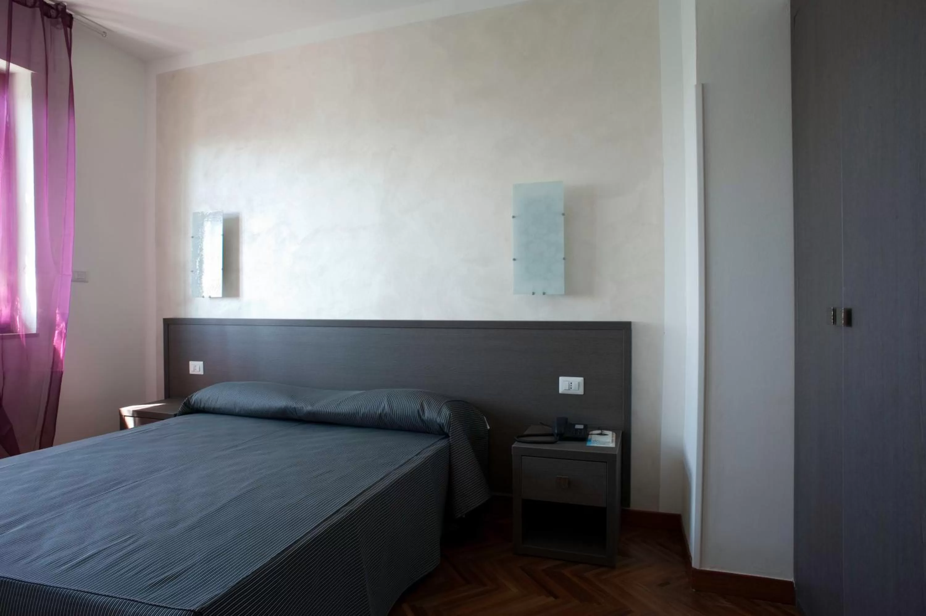 Bedroom, Bed in Hotel Astoria