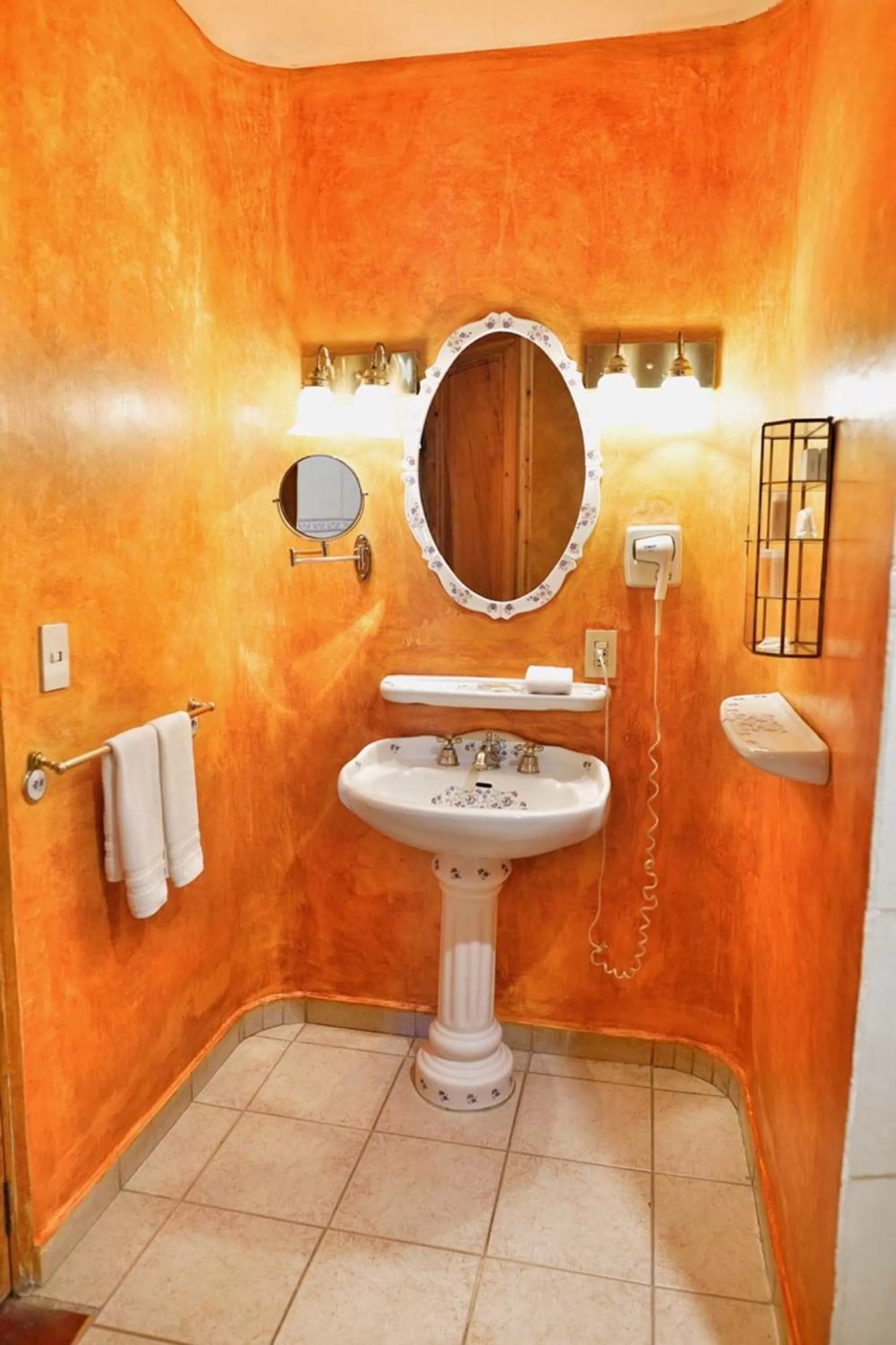 Toilet in La Casa de la Marquesa