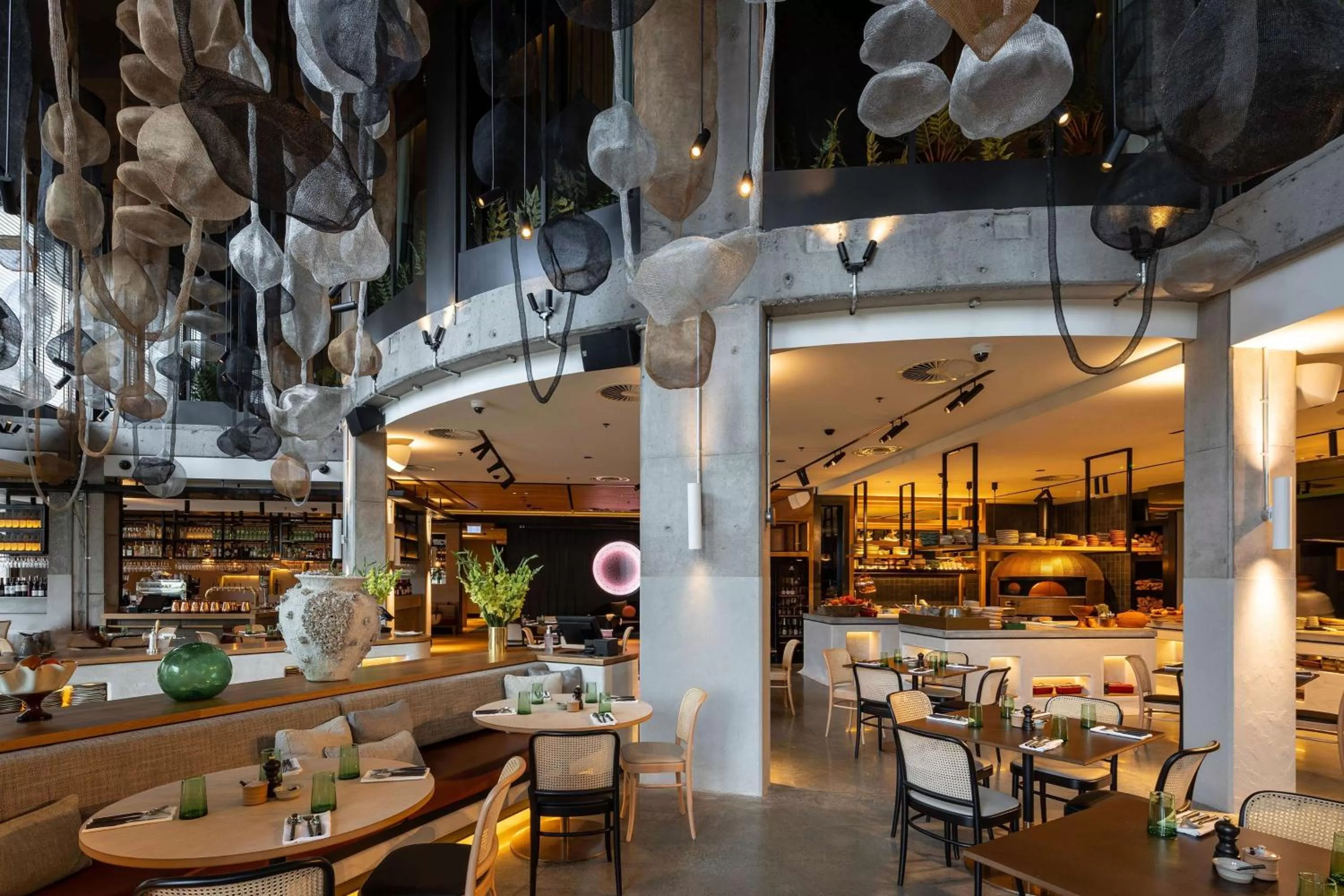 Restaurant/places to eat in QT Auckland