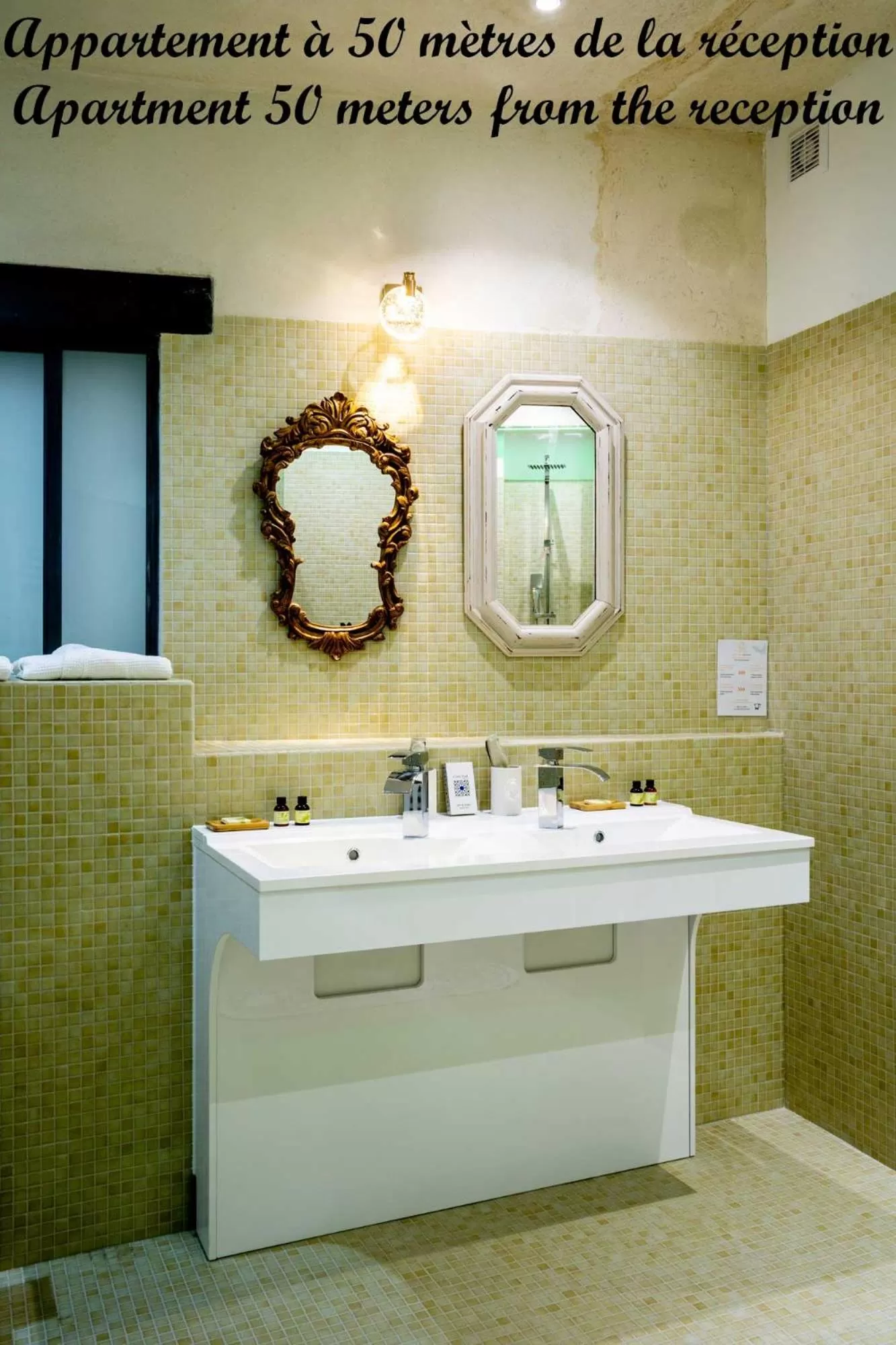 Bathroom in Le Clos Violette et Le 11 D'Aglaé - Hôtel de Charme Design de Luxe