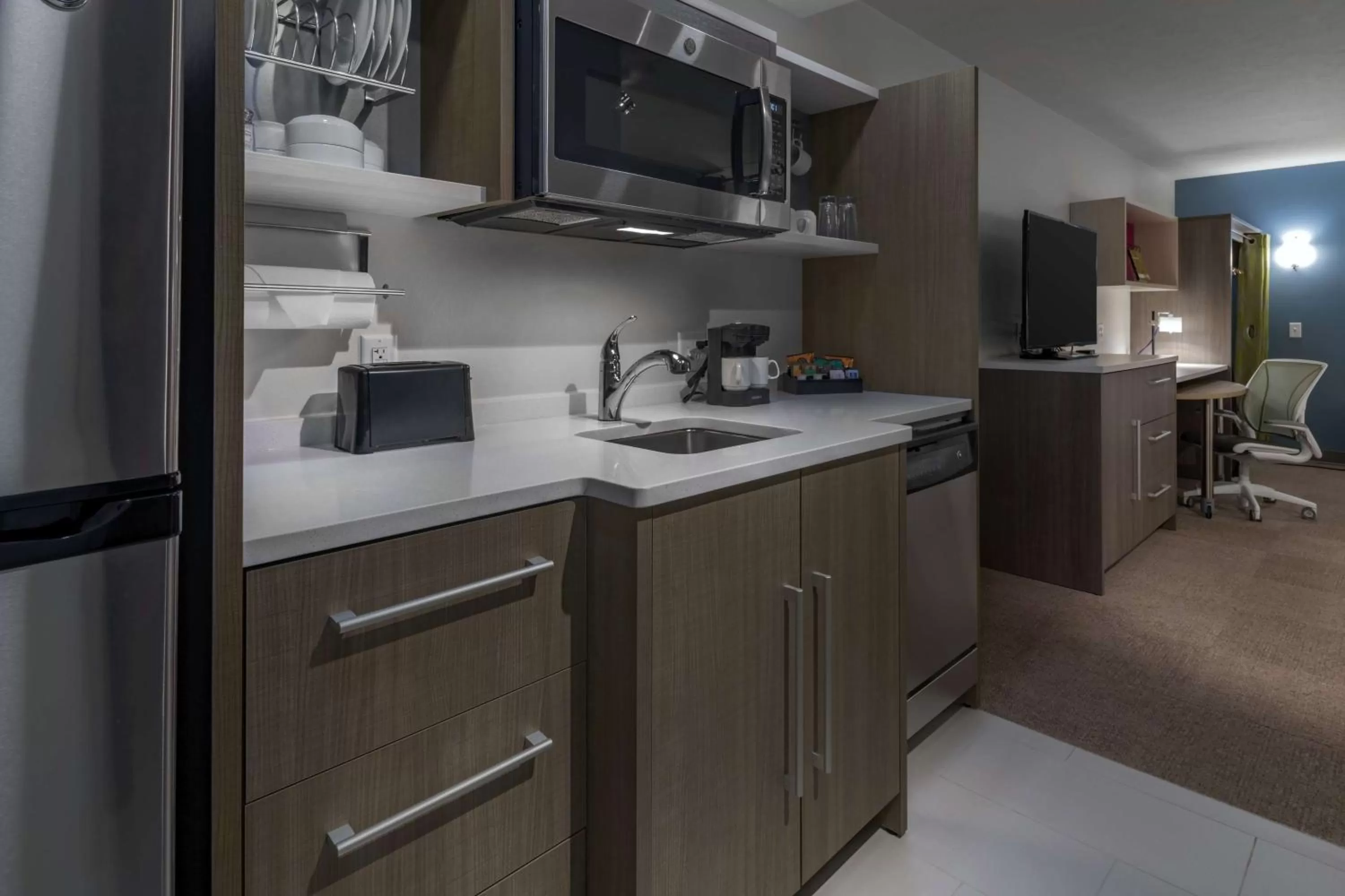 Bedroom in Home2 Suites by Hilton Kingman