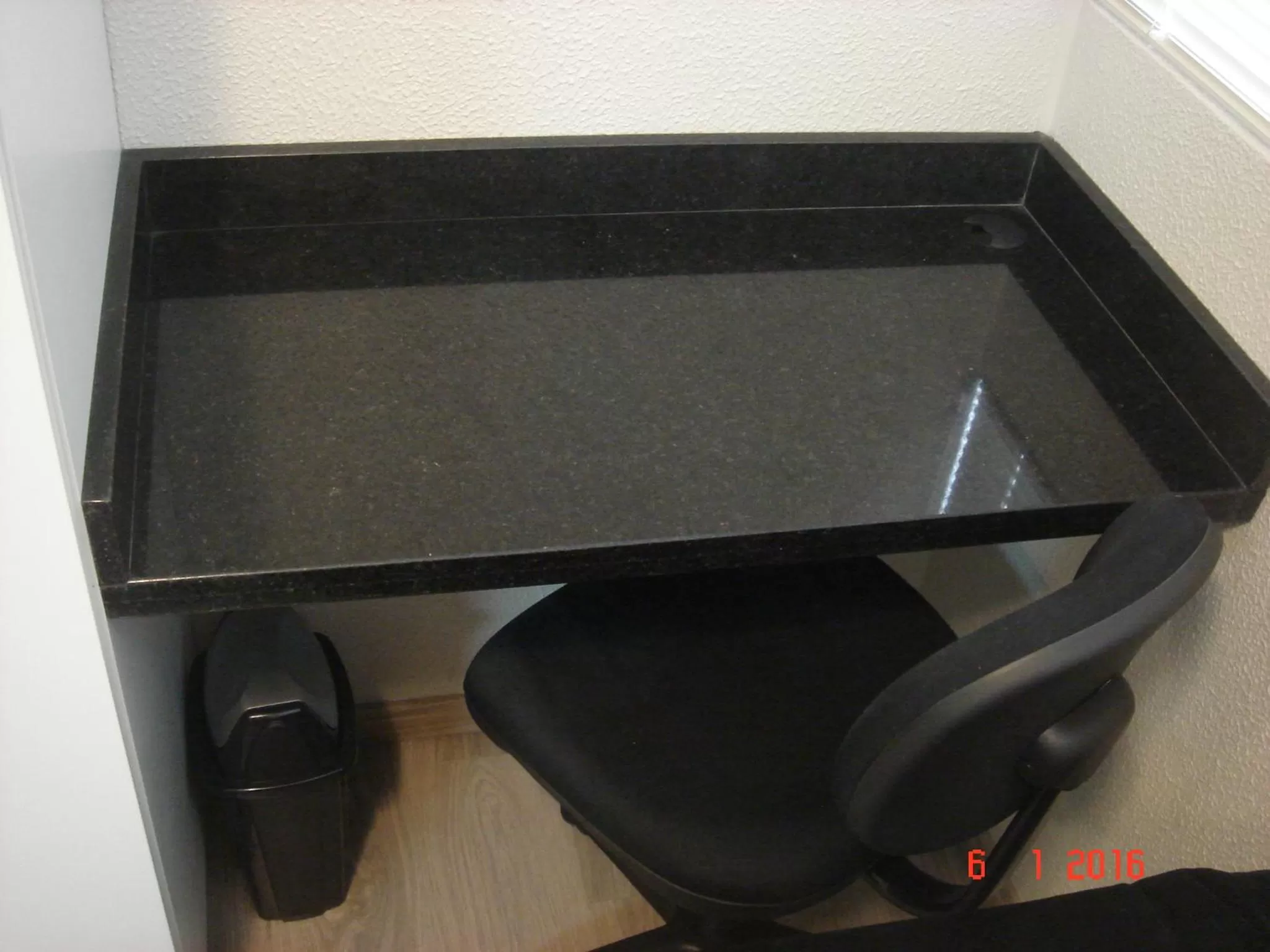 Wall Street Flat Service