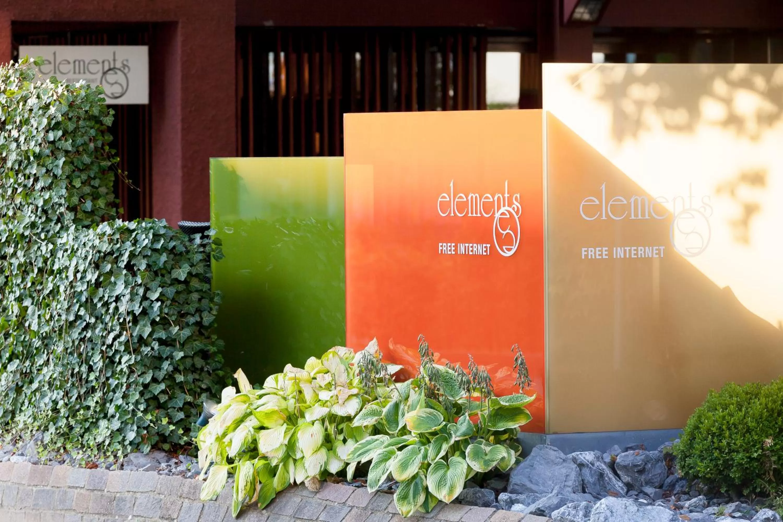 Facade/entrance in Ramada by Wyndham Baden Hotel du Parc