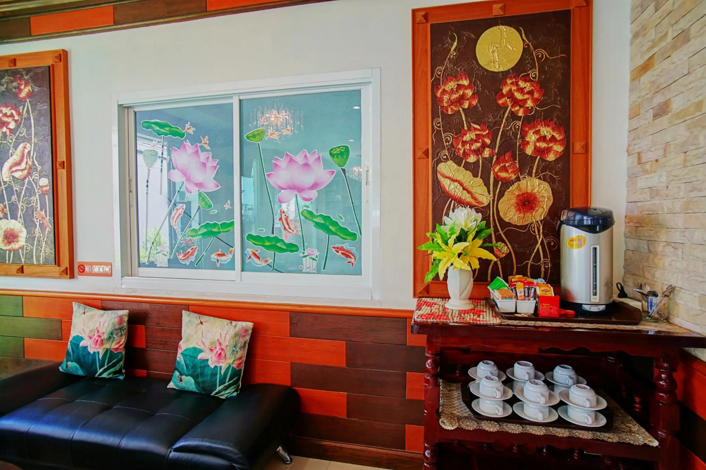 Coffee/tea facilities in Ruen Buathong Boutique Hotel Patong Beach