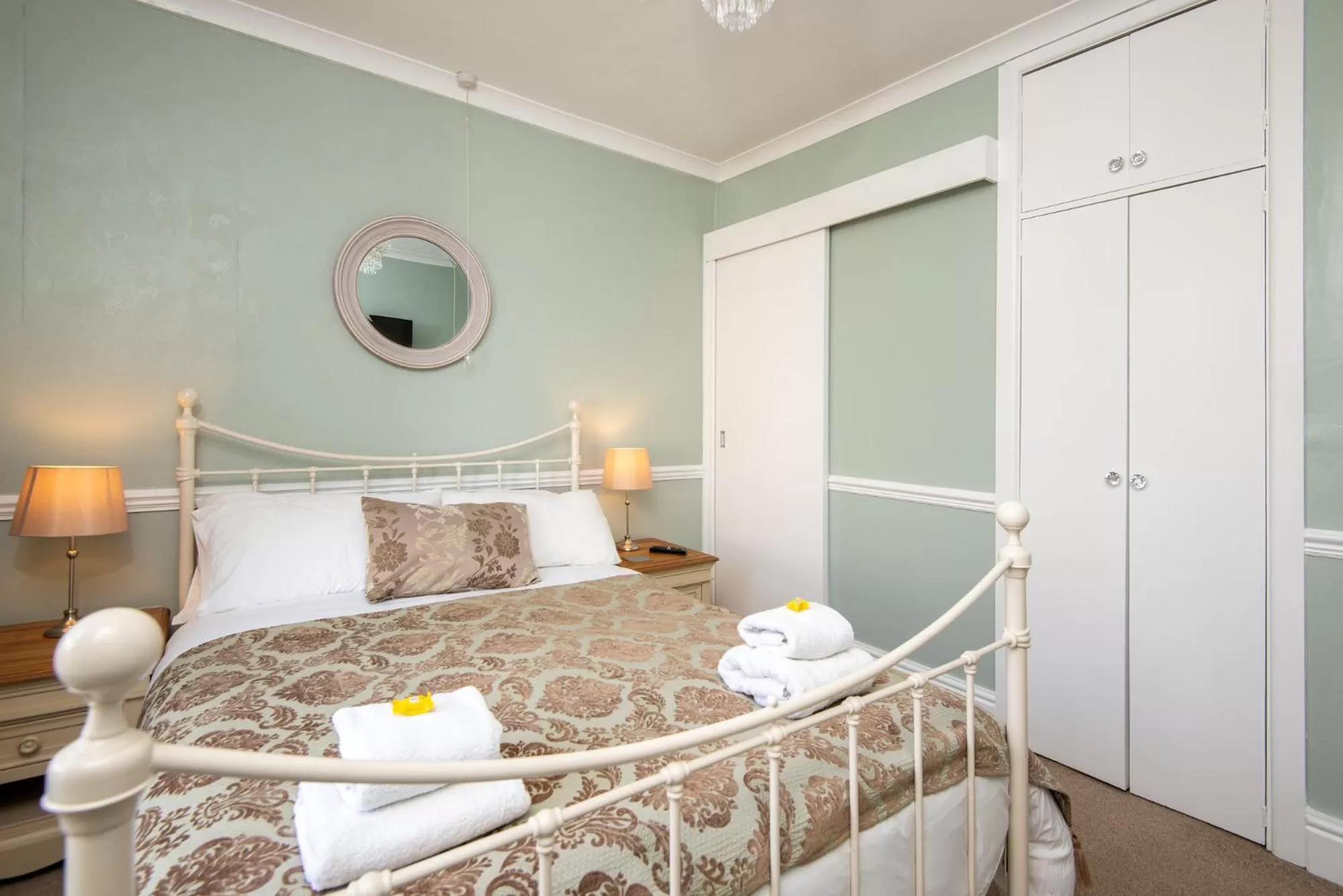 Bed in The Pendennis Guest House