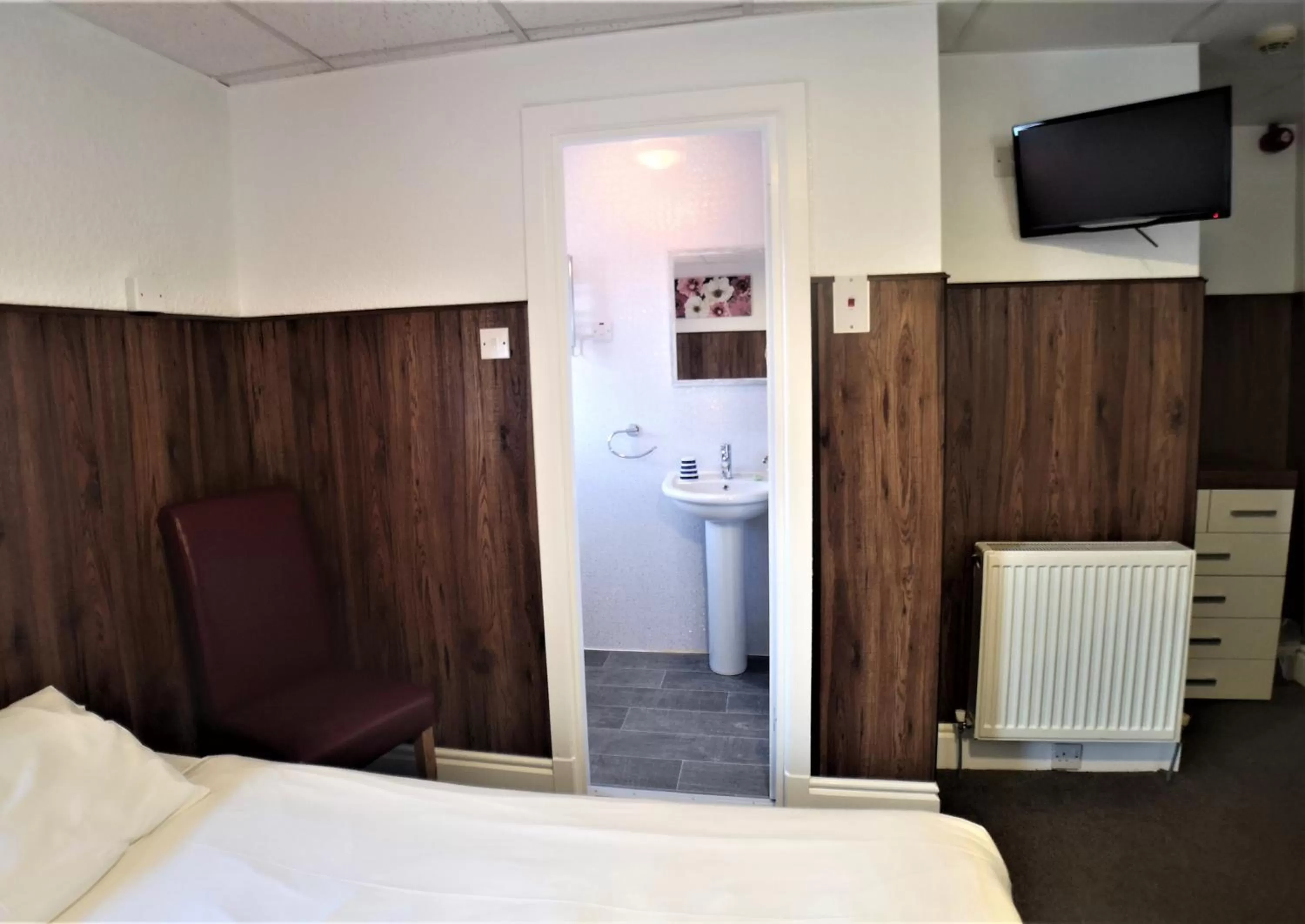 Bed in The Hopton Hotel