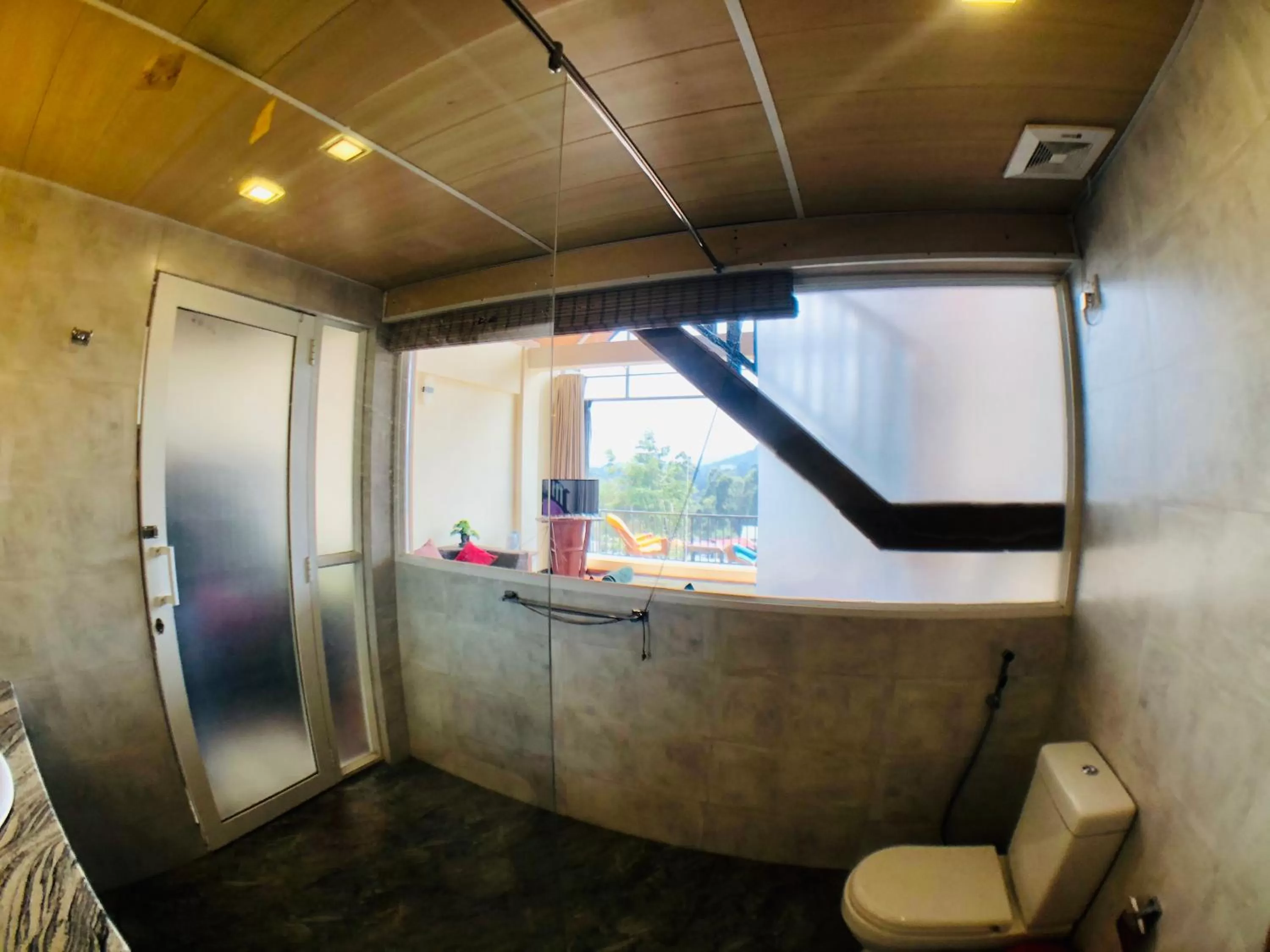 Bathroom in Pigeons Nest