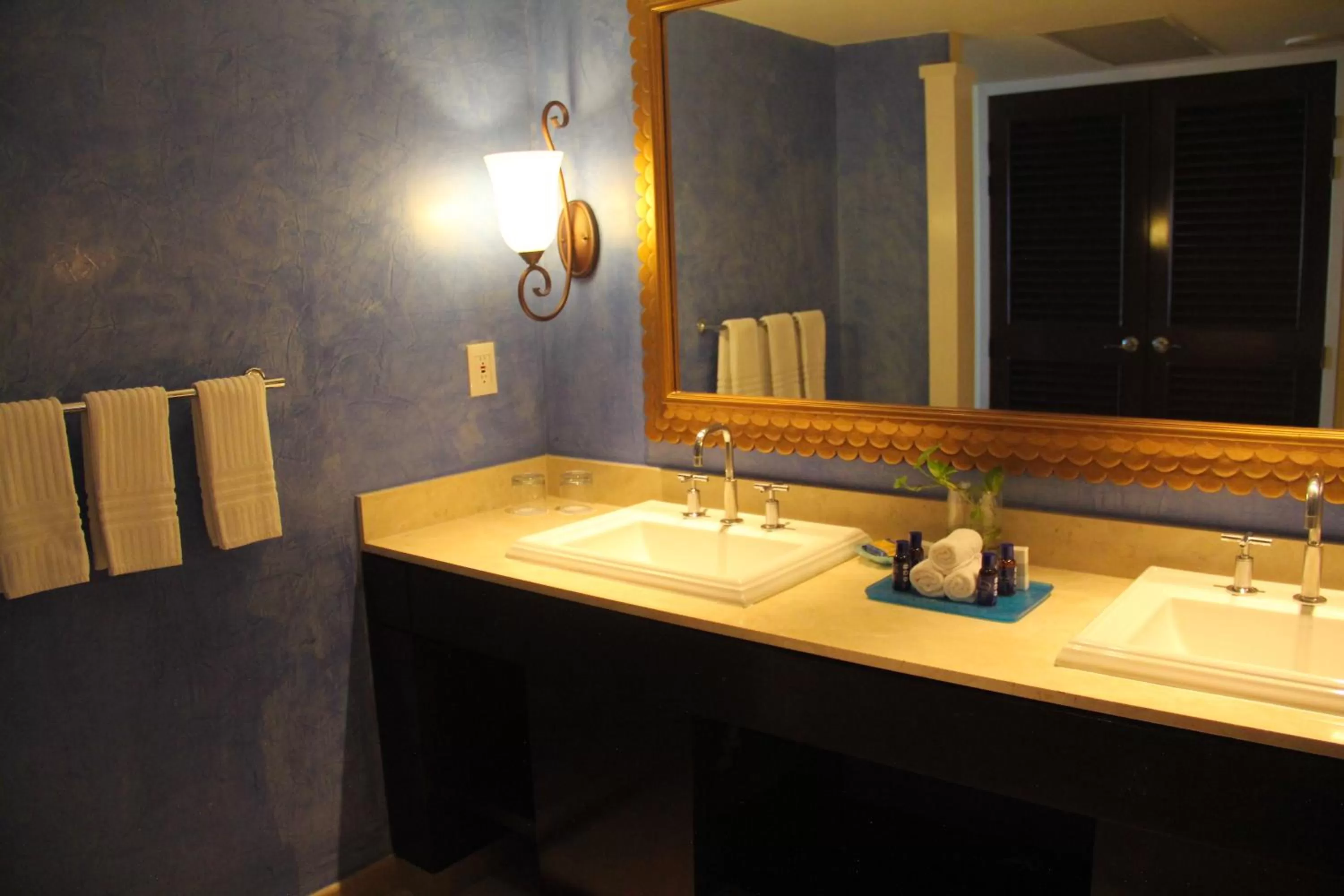 Bathroom in Princess Mundo Imperial Riviera Diamante Acapulco