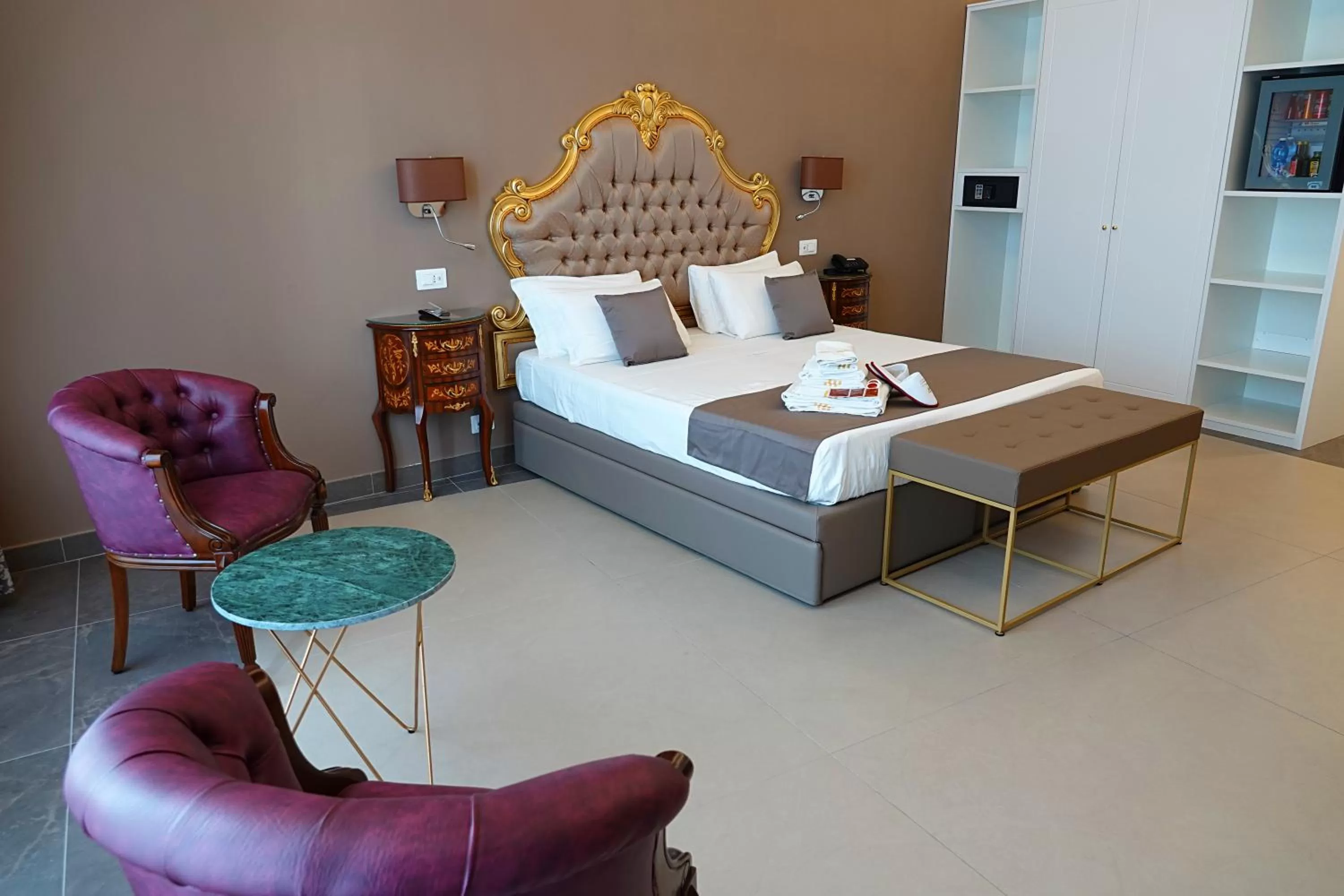 Bedroom, Bed in Hotel Art Resort Galleria Umberto