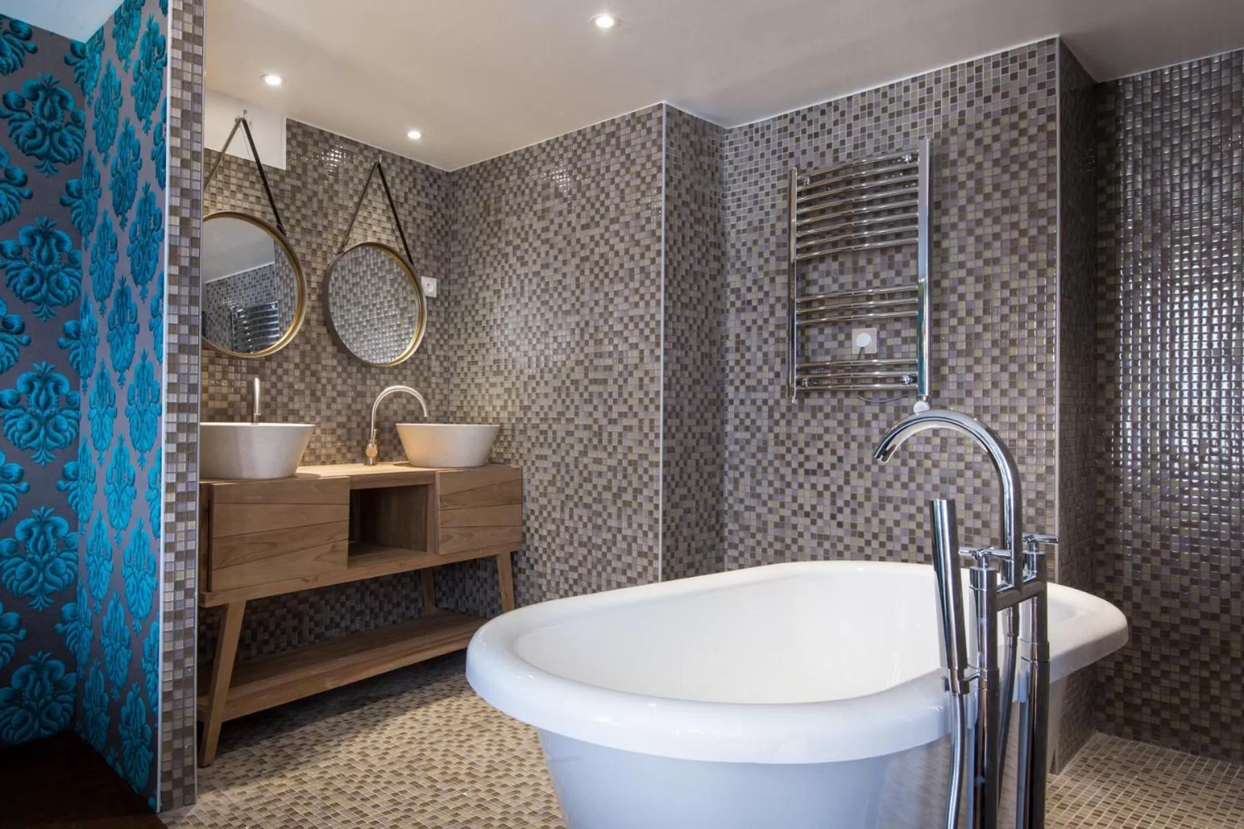 Bathroom in Le Temple De Jeanne