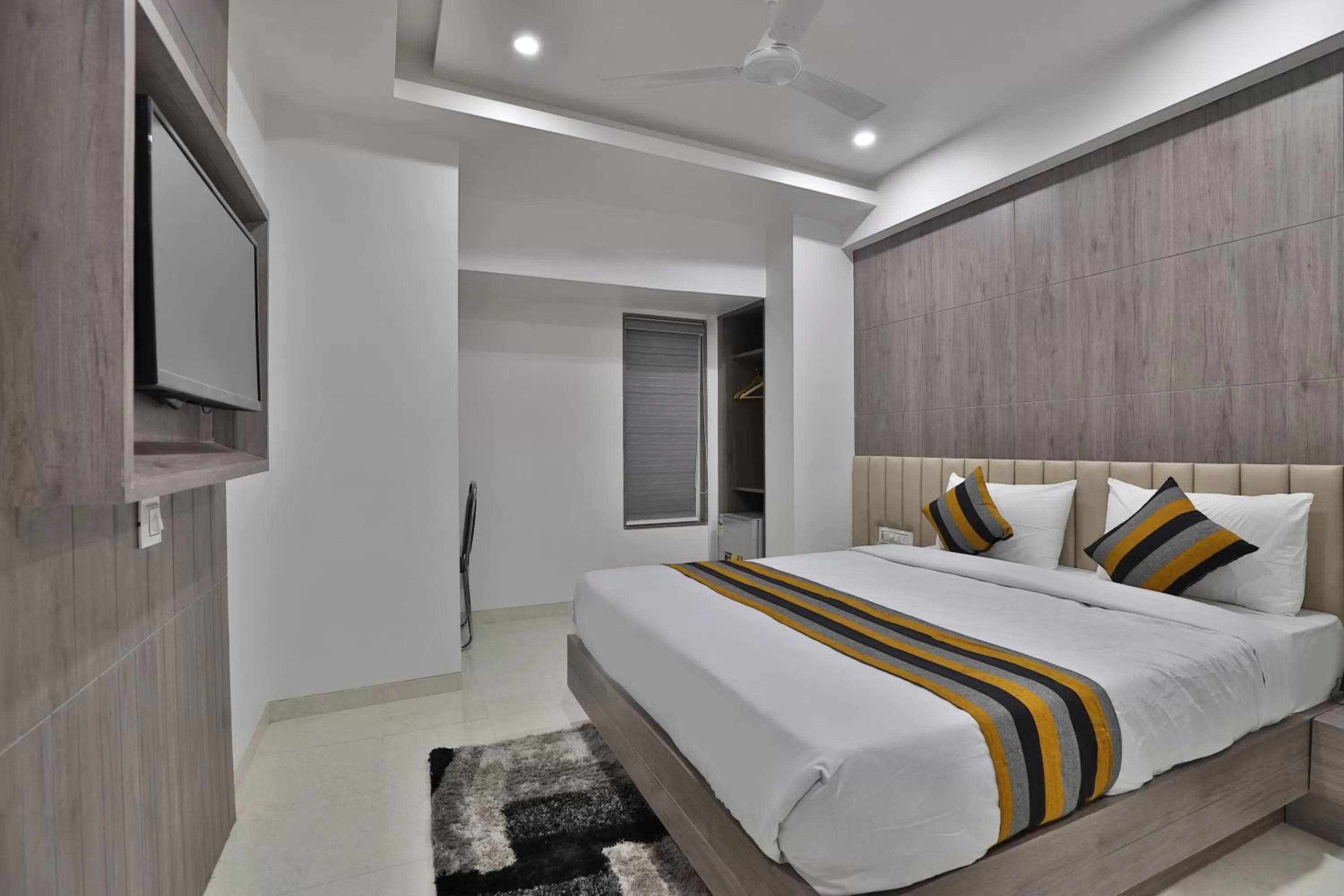 Photo of the whole room, Bed in HOTEL LE GRAND