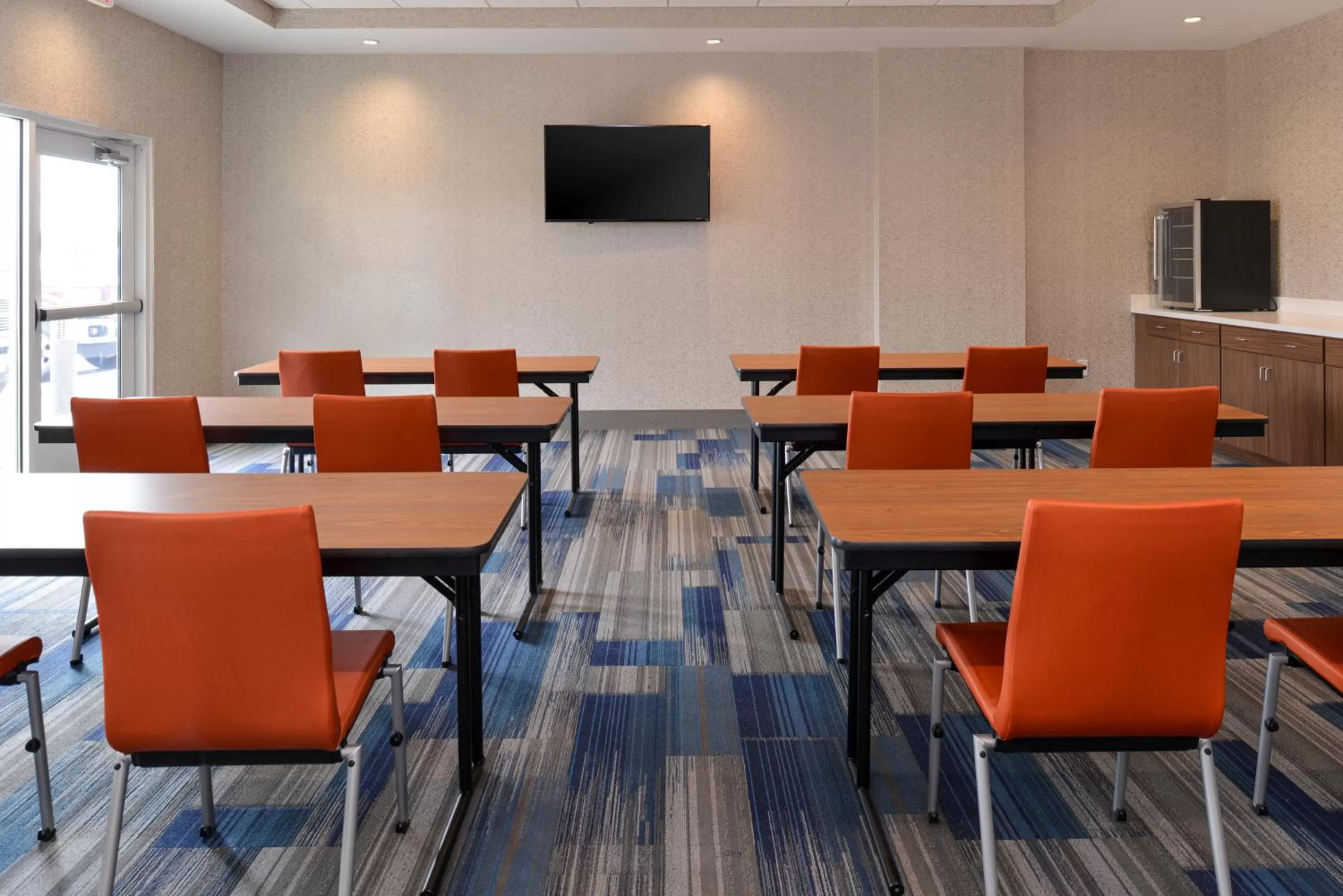 Meeting/conference room in Holiday Inn Express & Suites Trinity by IHG