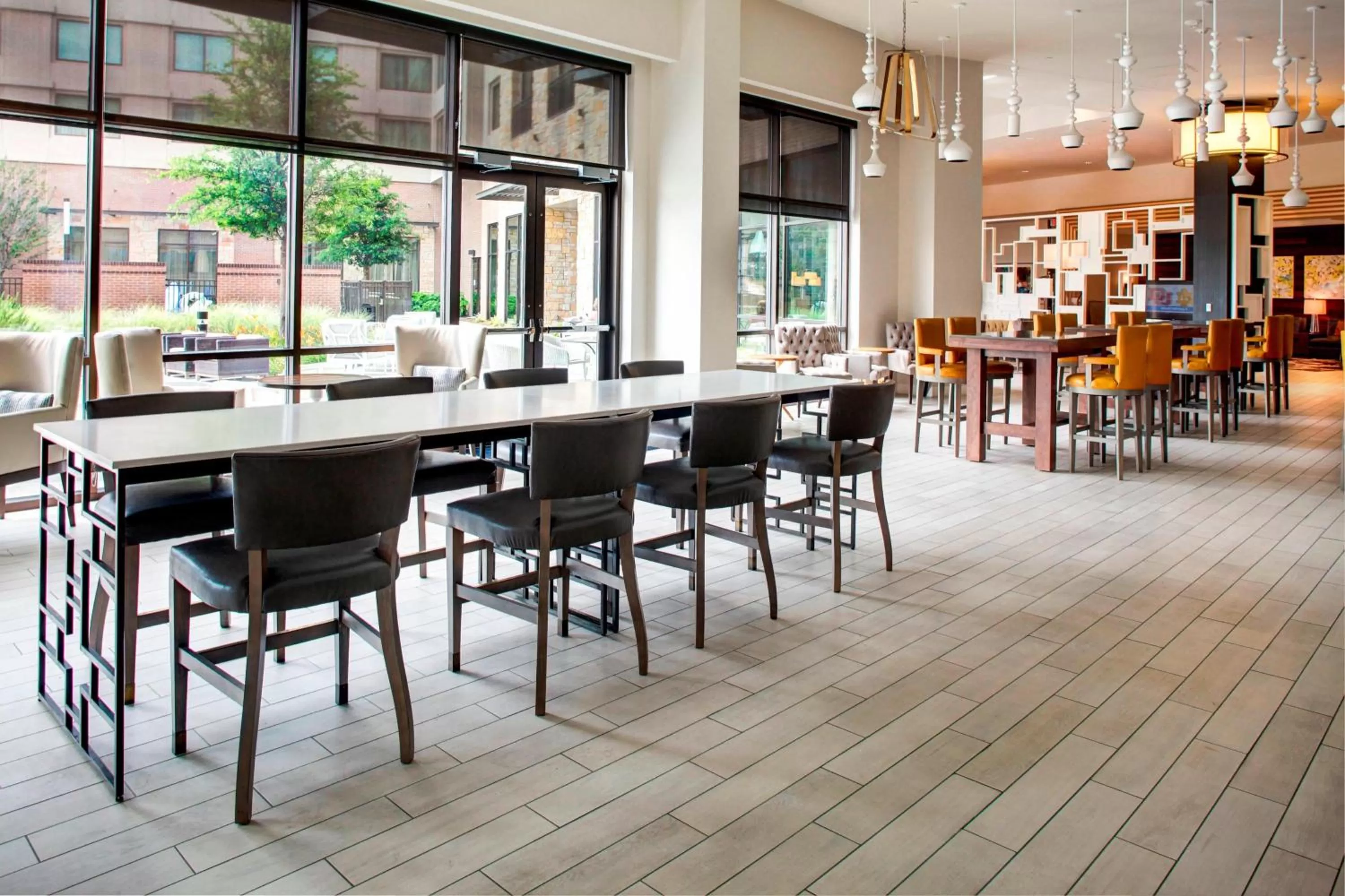 Lounge or bar in Sheraton McKinney