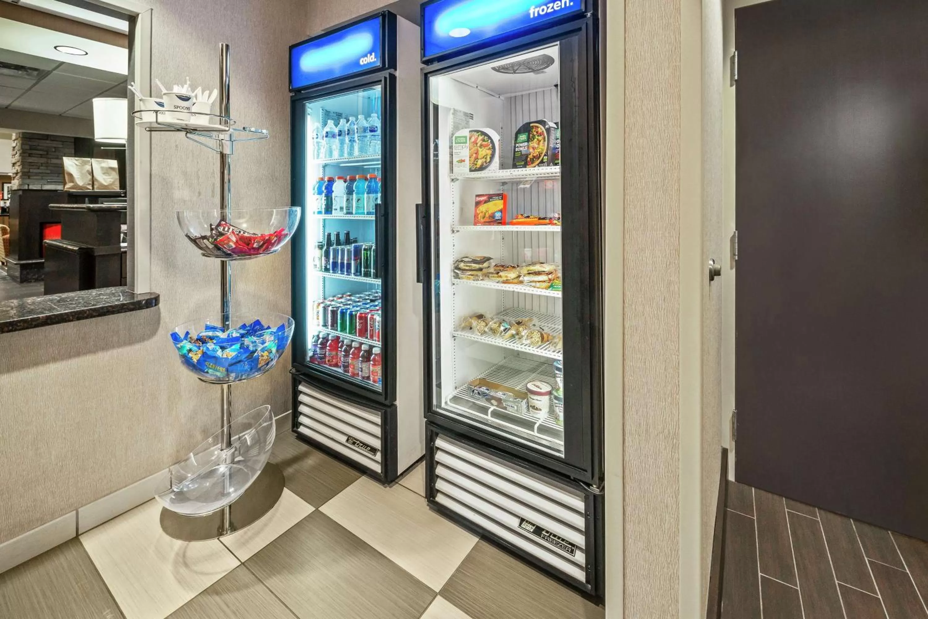 Restaurant/places to eat in Hampton Inn and Suites Tulsa/Catoosa