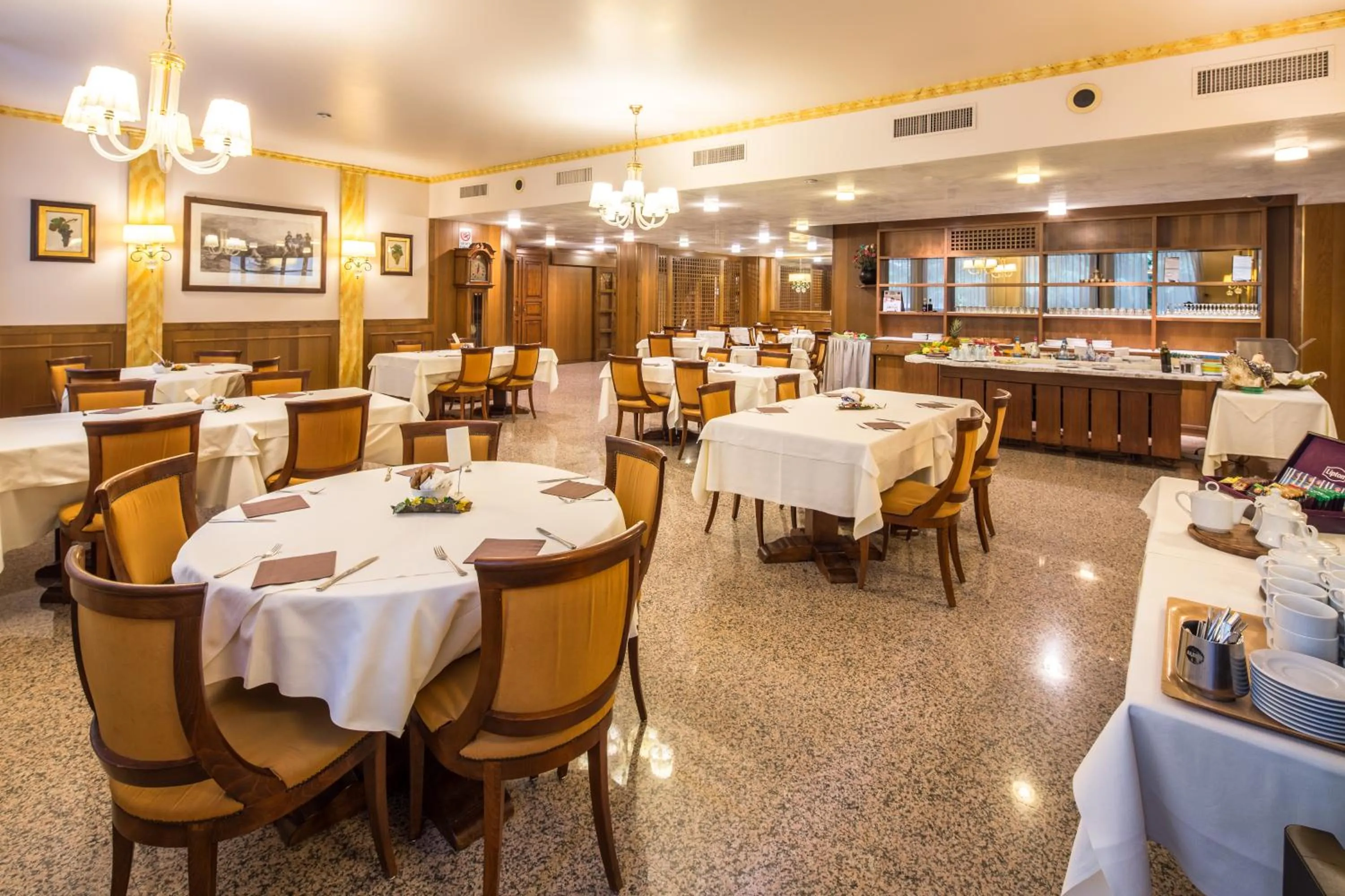 Restaurant/places to eat in Bonotto Hotel Palladio