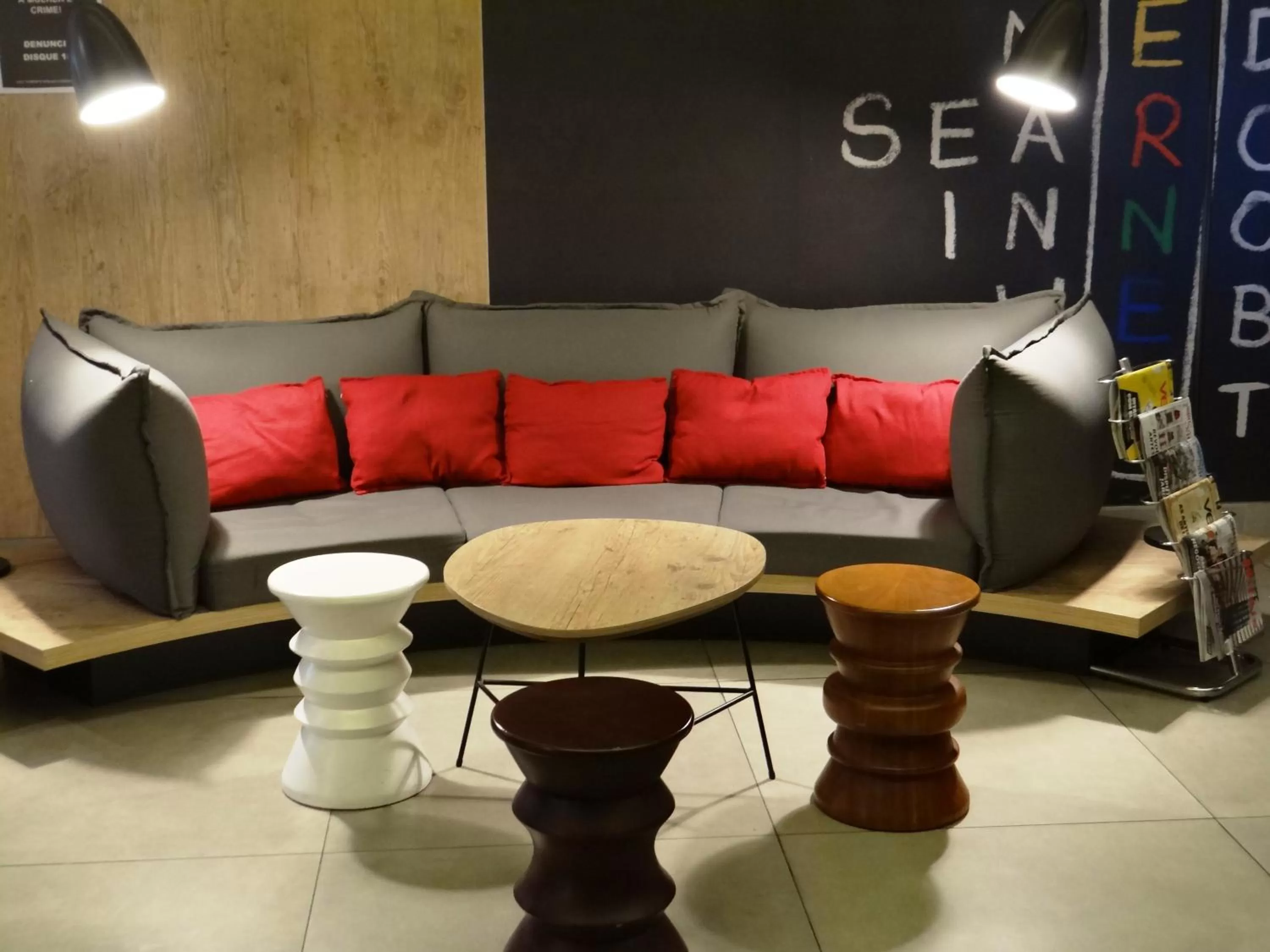 Living room in ibis Santos Valongo